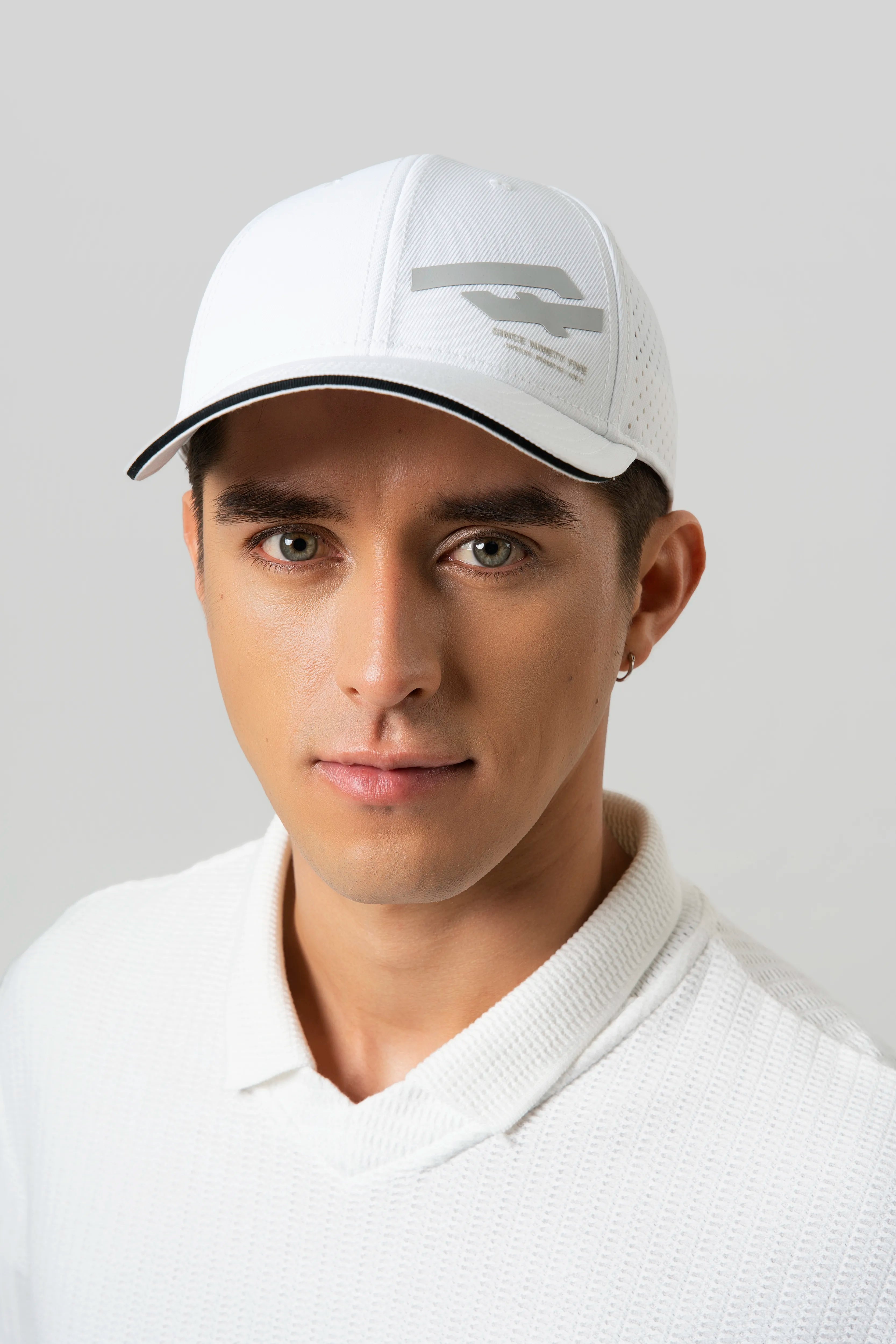 GORRA CAMIONERA COLOR BLANCO BLANCO