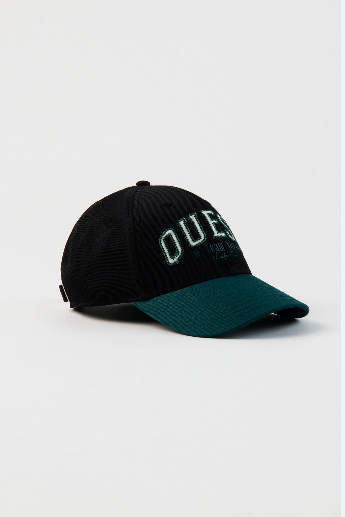 GORRA BEISBOLERA COLOR NEGRO