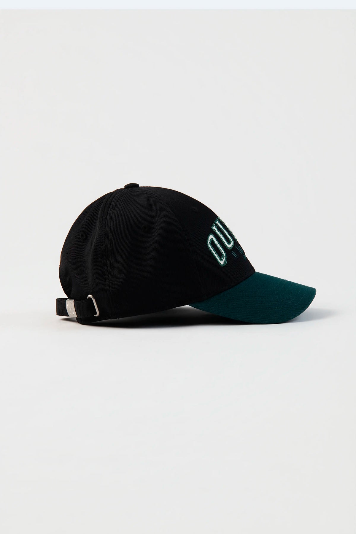 GORRA BEISBOLERA COLOR NEGRO