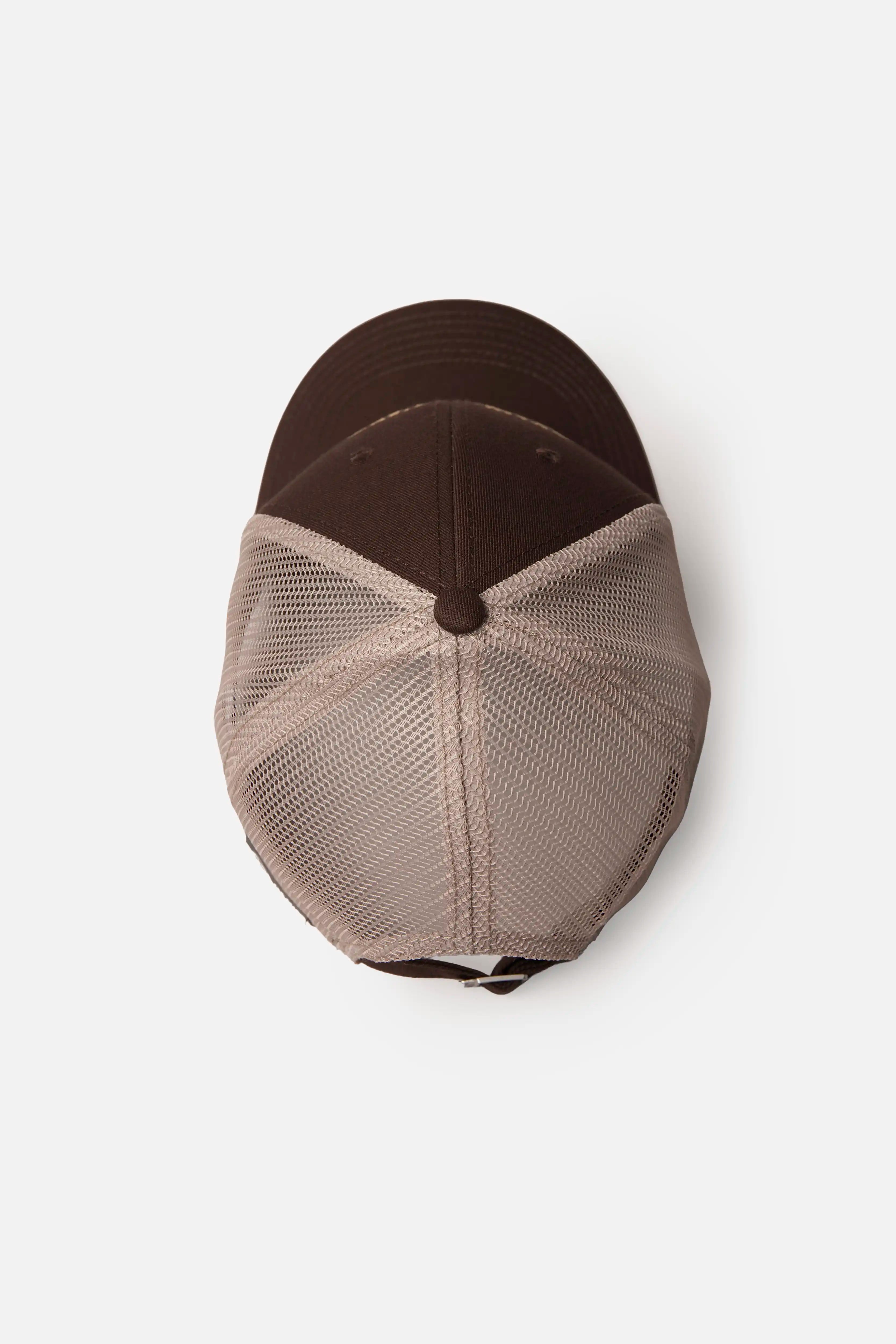 GORRA CAMIONERA COLOR BRUNETTE