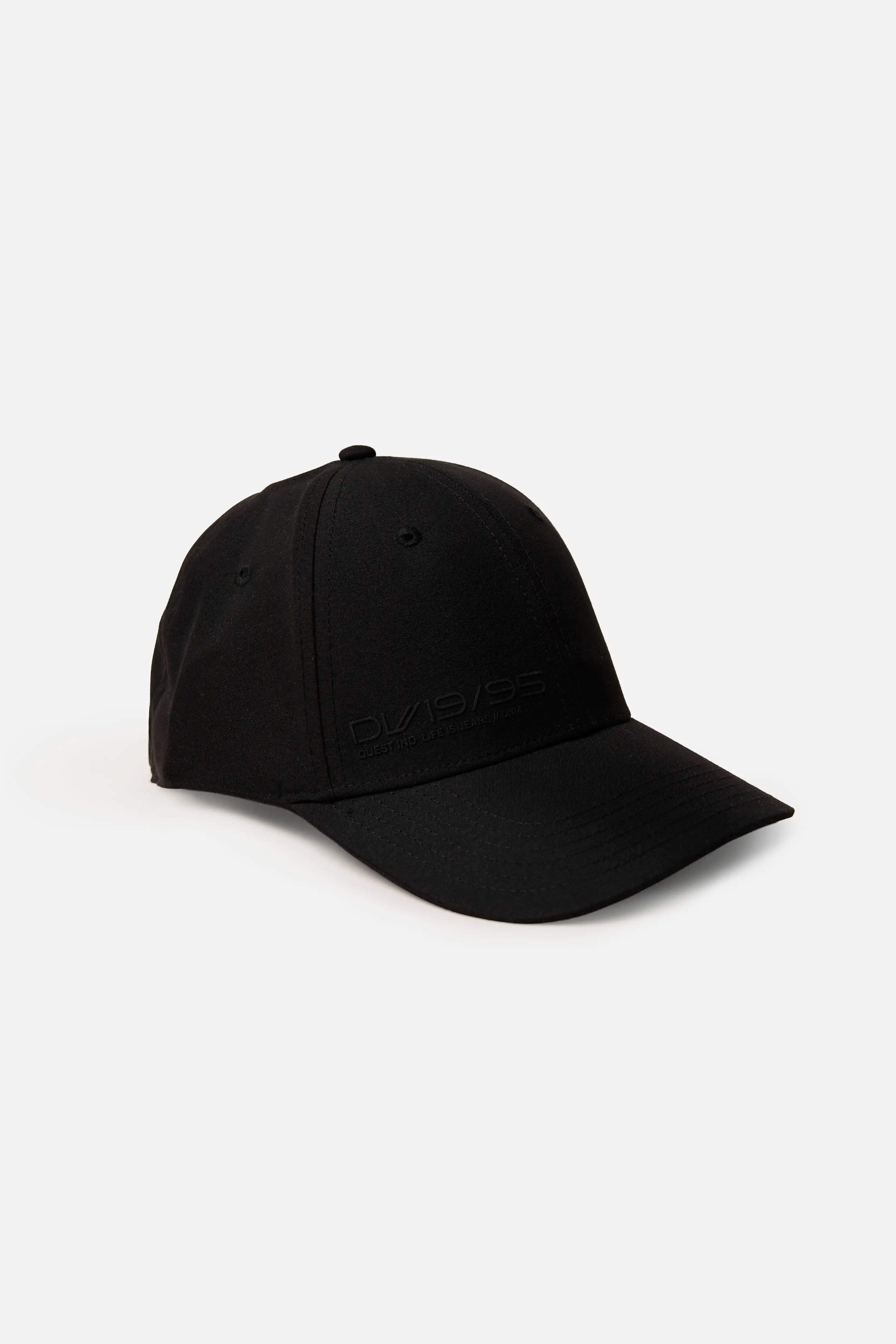 GORRA BEISBOLERA COLOR NEGRO