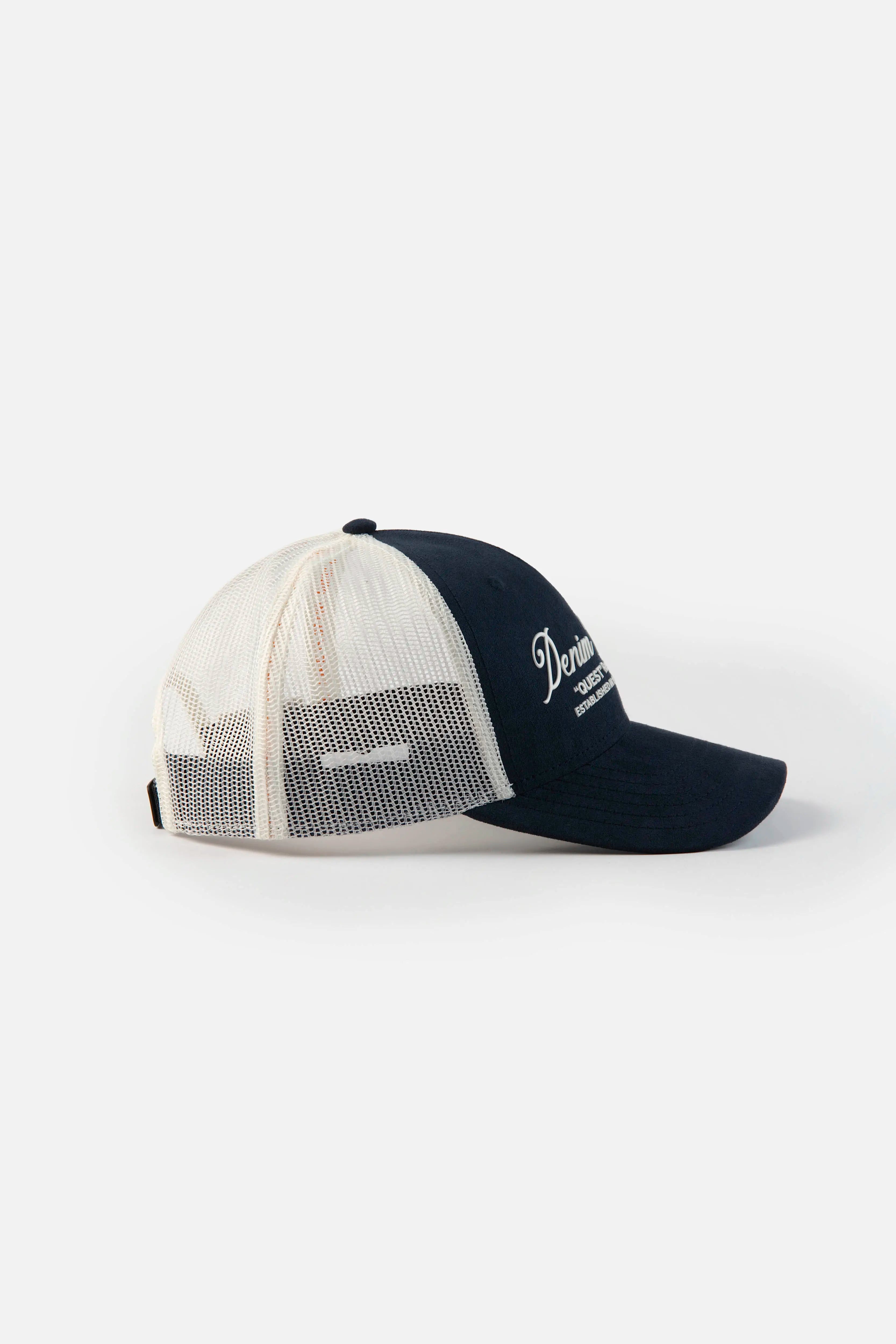 GORRA CAMIONERA COLOR AZUL OSCURO