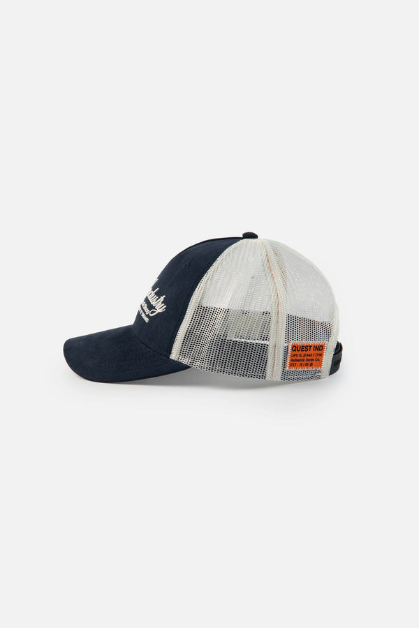 GORRA CAMIONERA COLOR AZUL OSCURO