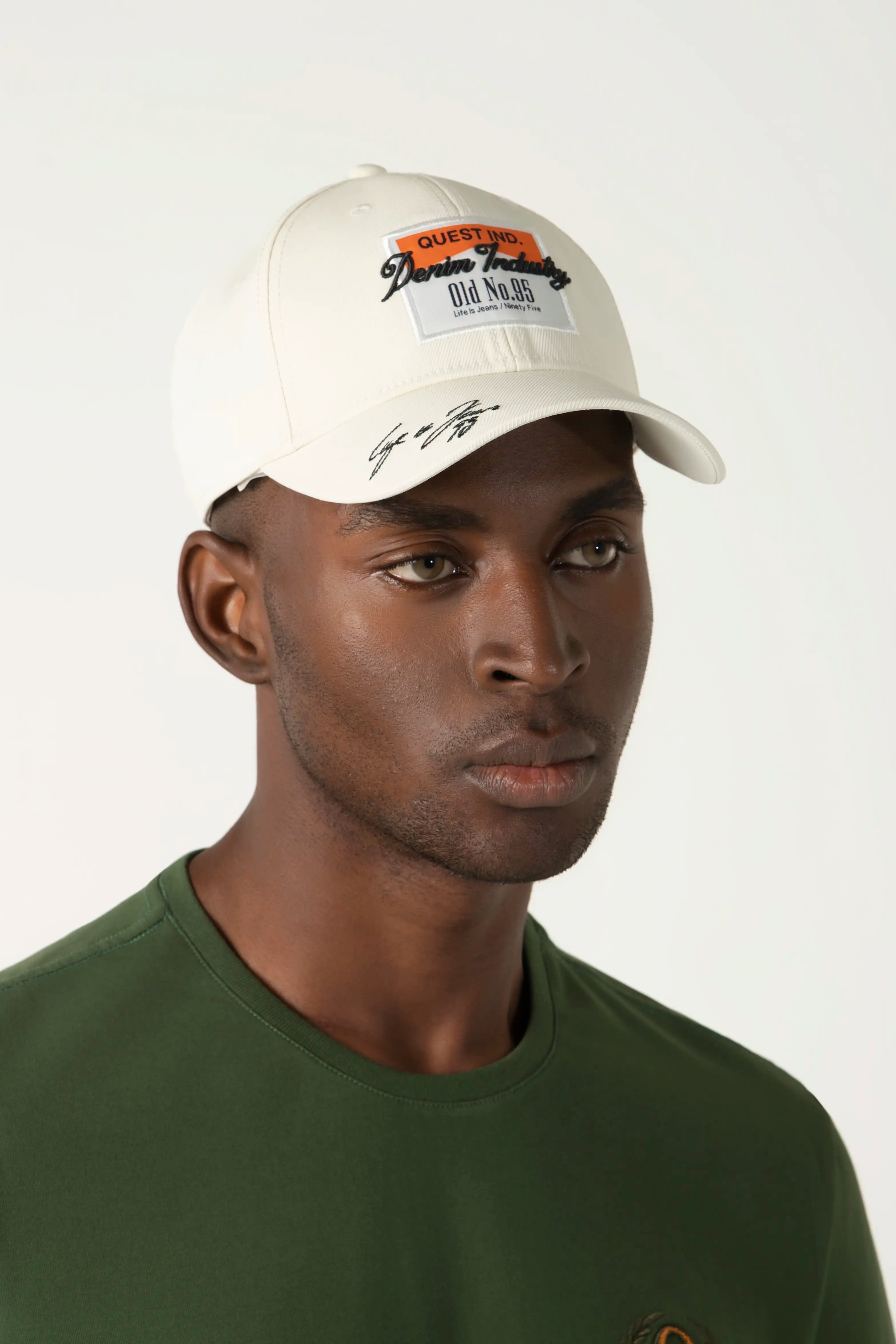 GORRA BEISBOLERA COLOR IVORY
