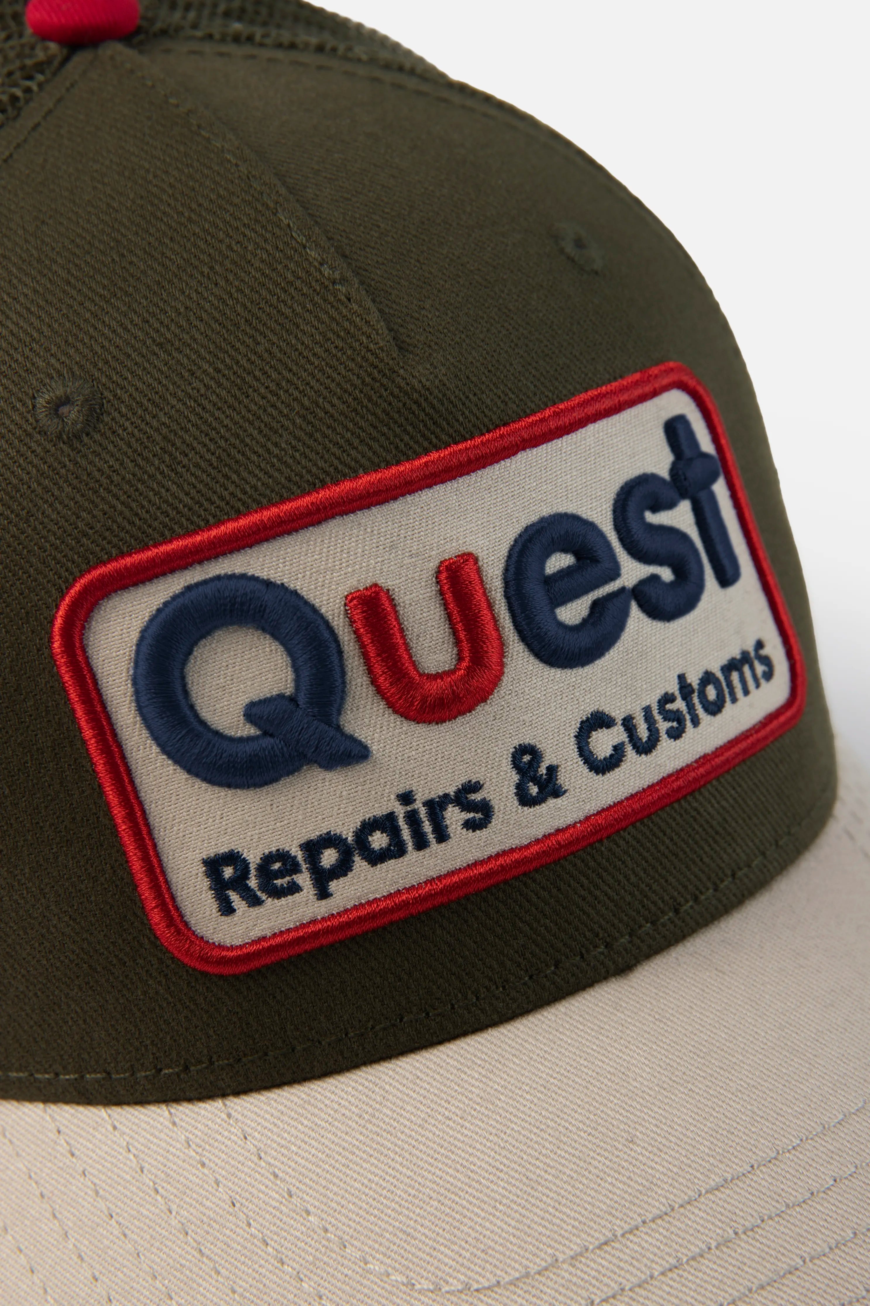 GORRA CAMIONERA COLOR BLACK FOREST