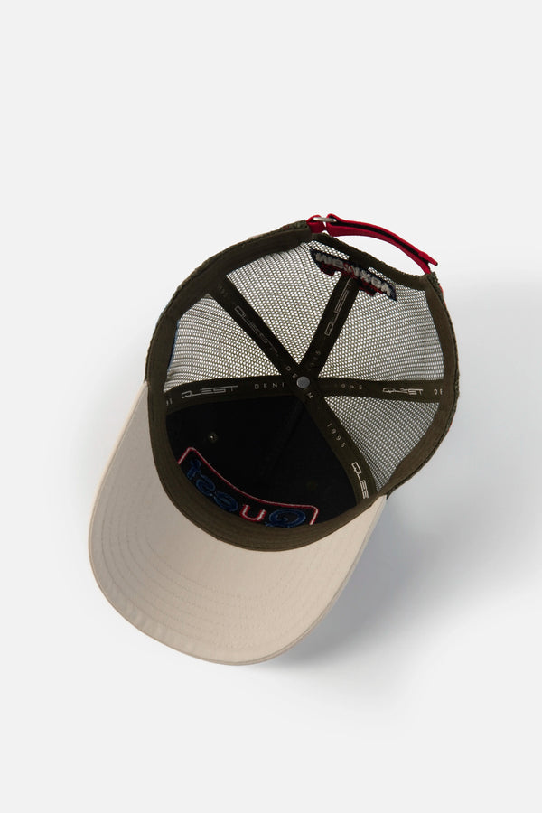 GORRA CAMIONERA COLOR BLACK FOREST