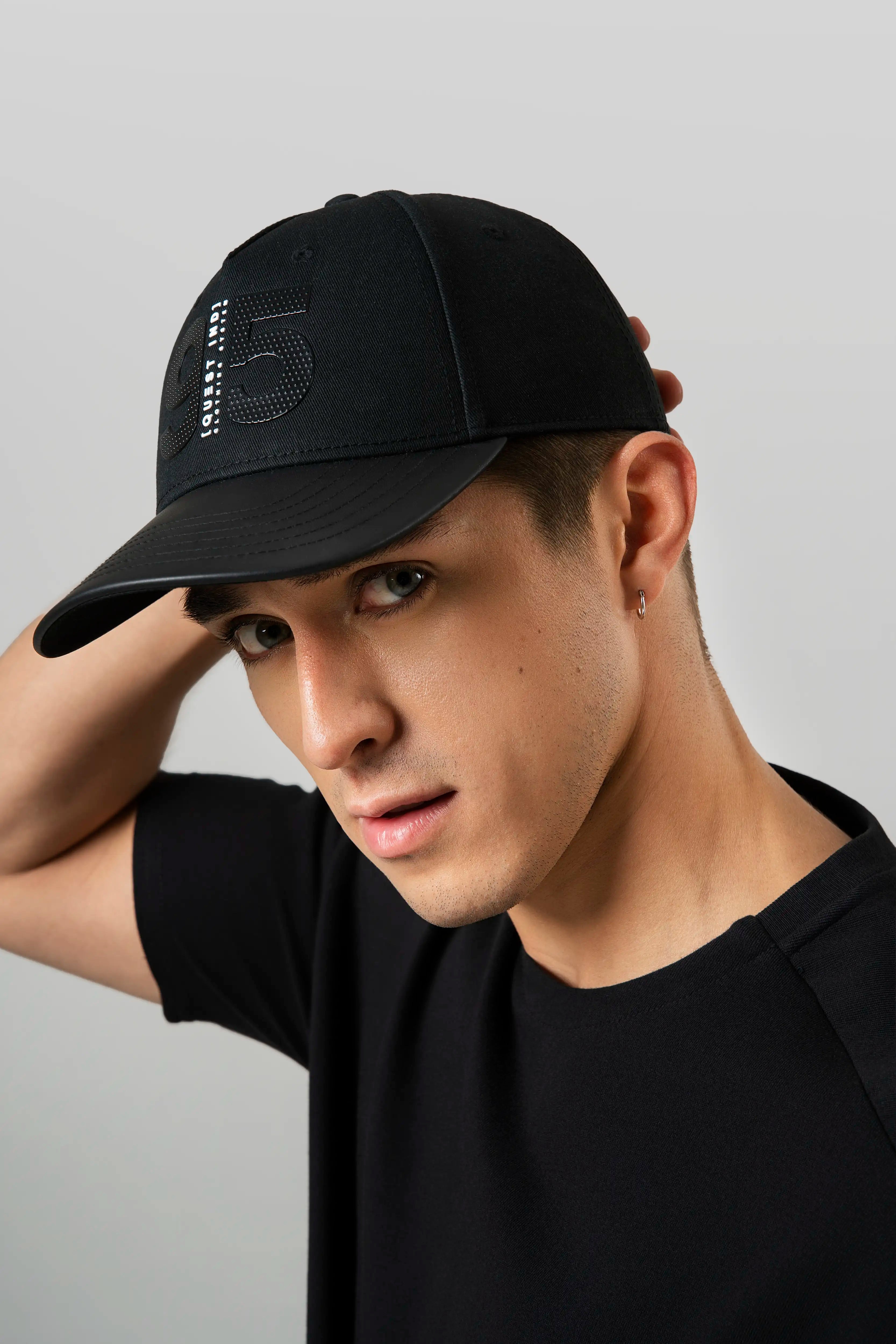 GORRA BEISBOLERA COLOR NEGRO