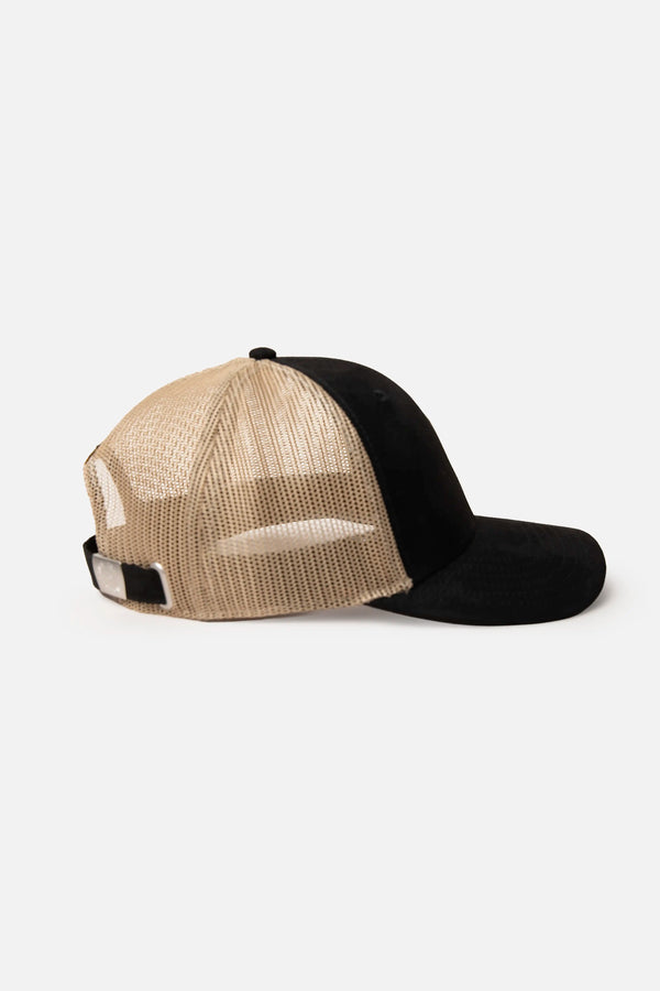 GORRA CAMIONERA COLOR NEGRO