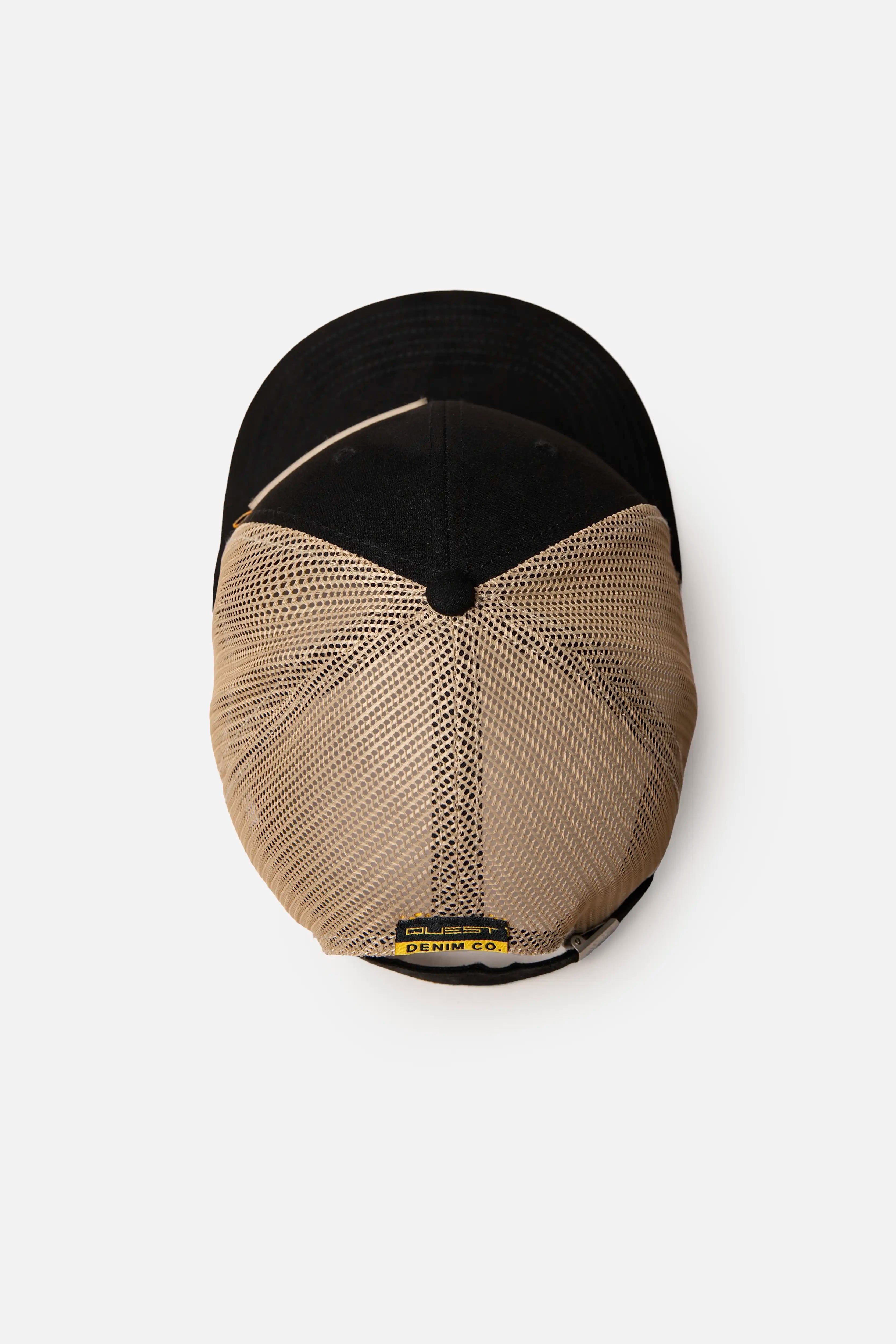 GORRA CAMIONERA COLOR NEGRO