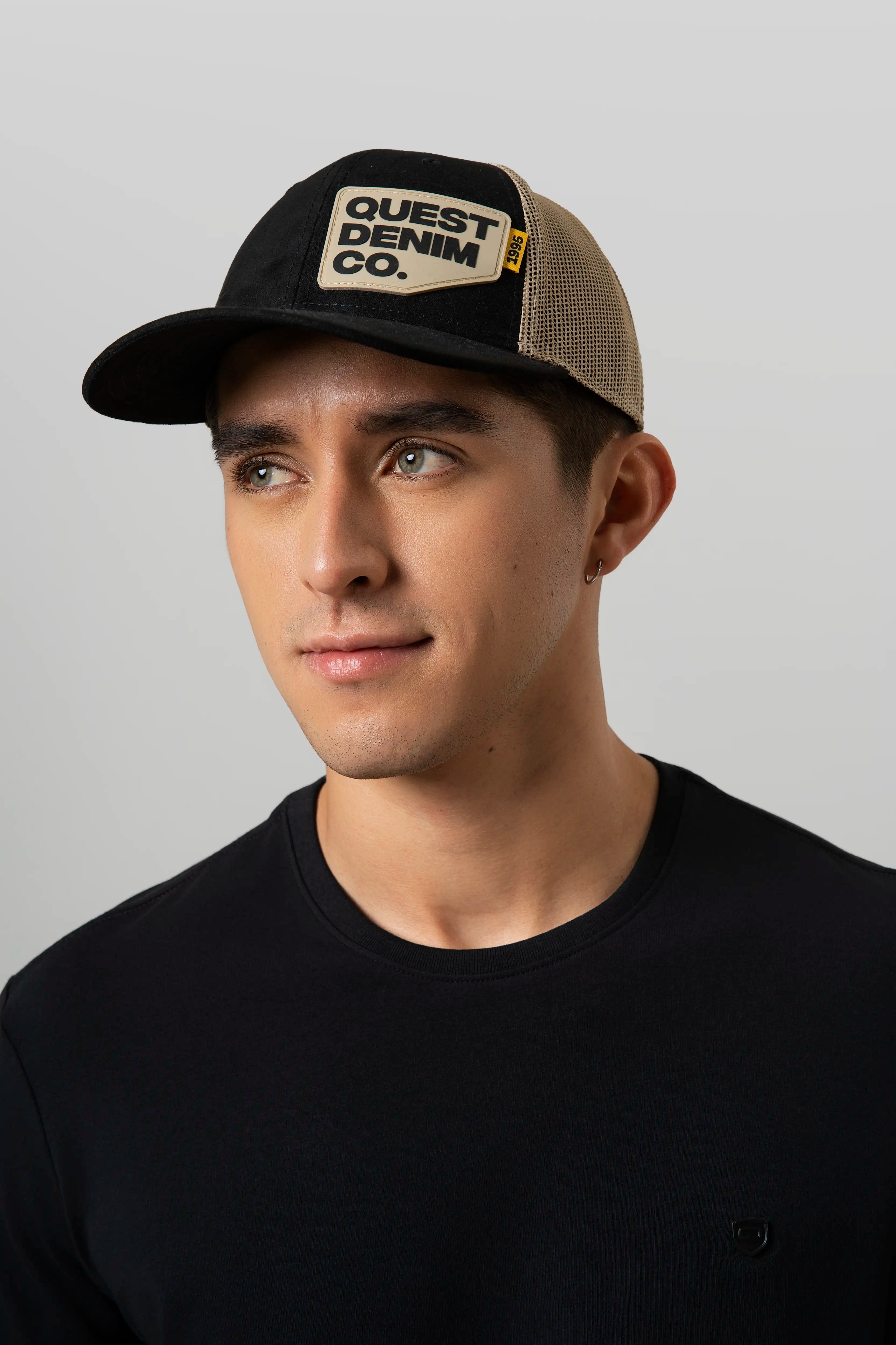 GORRA CAMIONERA COLOR NEGRO