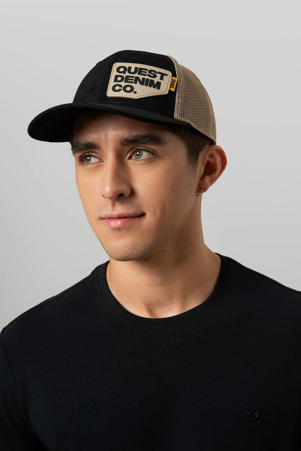 GORRA CAMIONERA COLOR NEGRO