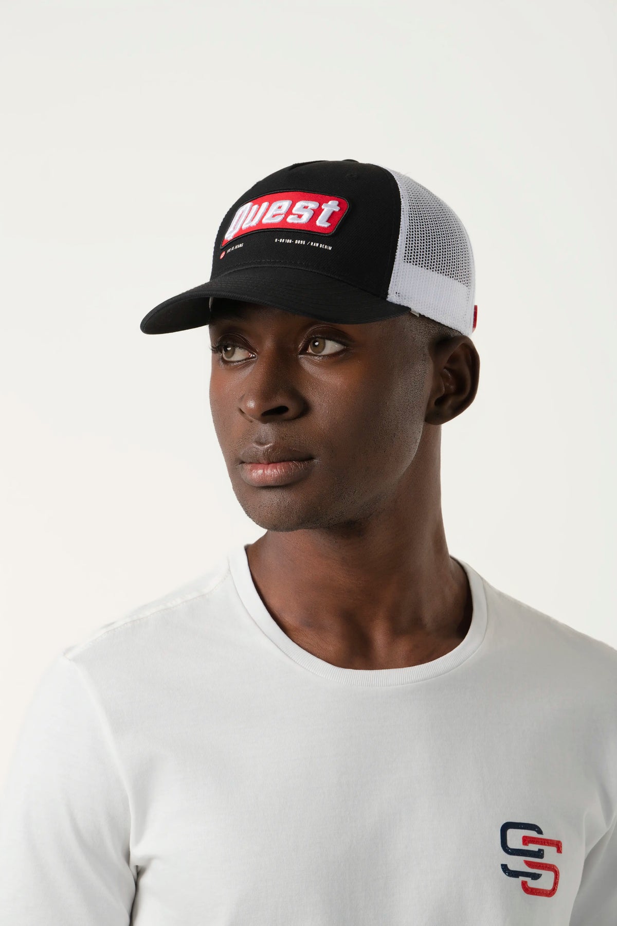 GORRA CAMIONERA COLOR NEGRO