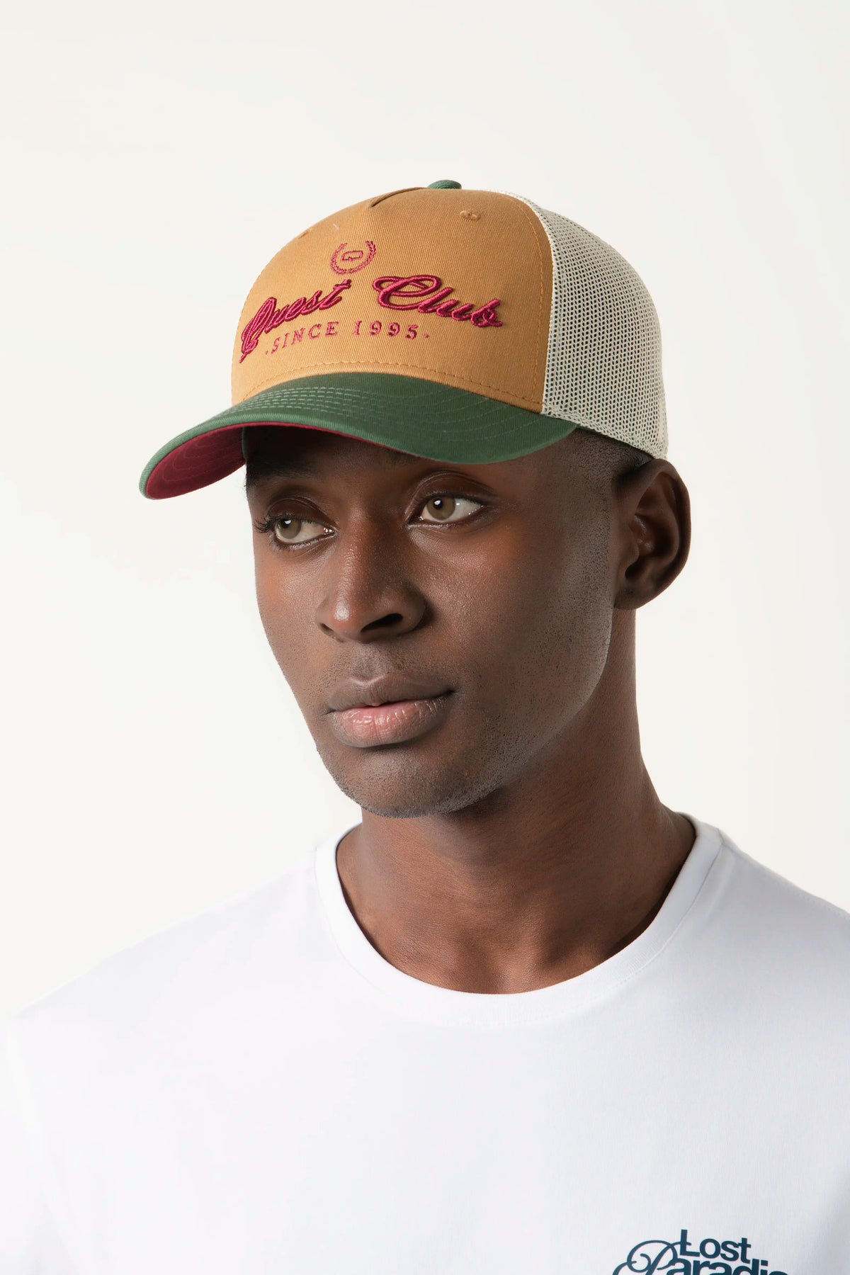 GORRA CAMIONERA COLOR AMARILLO OCRE