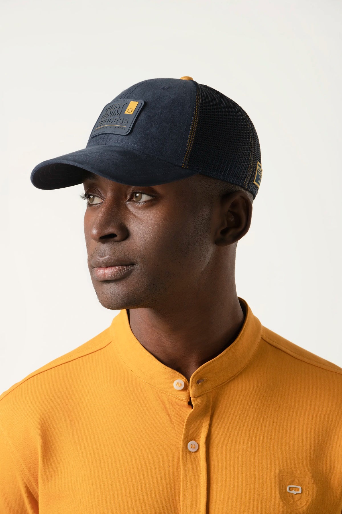 GORRA CAMIONERA COLOR AZUL OSCURO