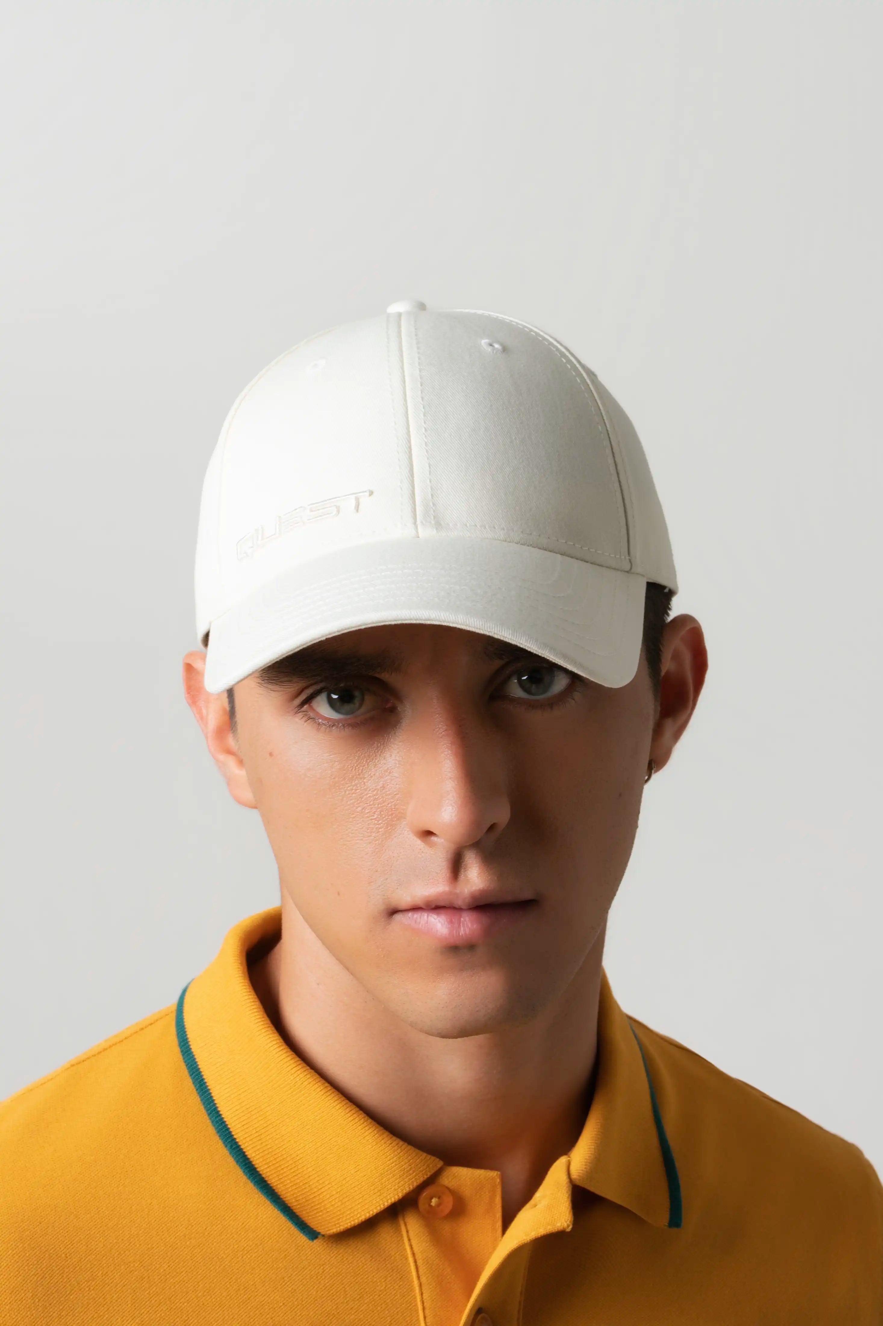 GORRA BEISBOLERA COLOR ARENA