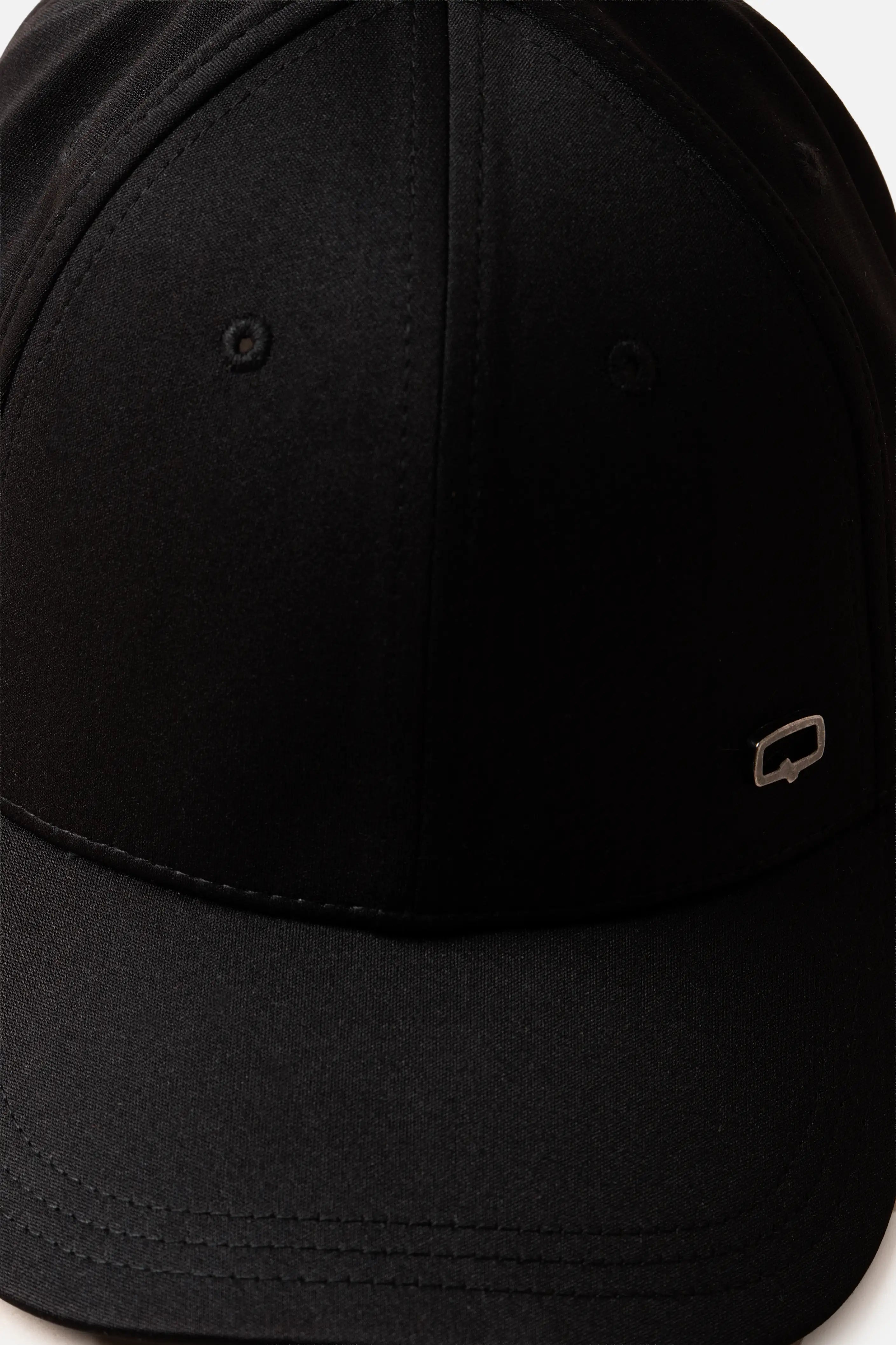 GORRA BEISBOLERA COLOR NEGRO