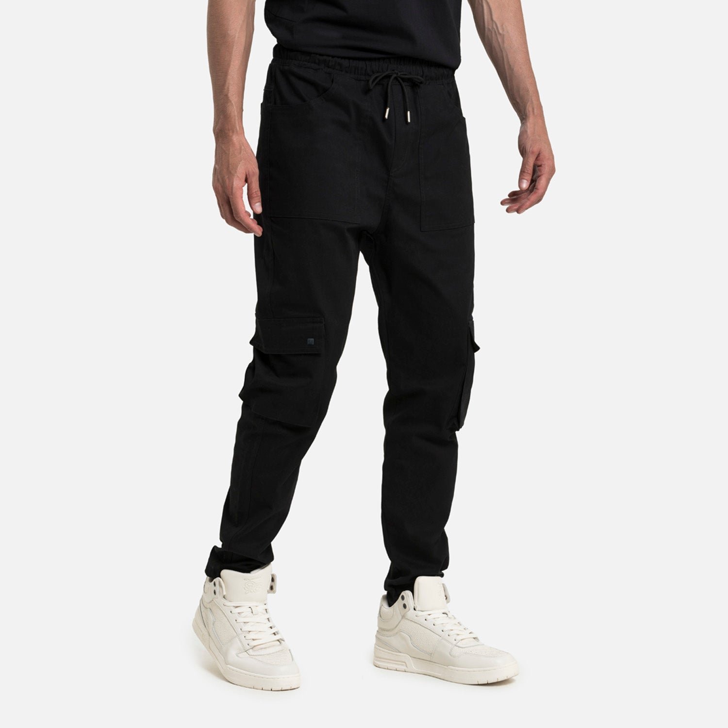PANTALON JOGG COLOR NEGRO