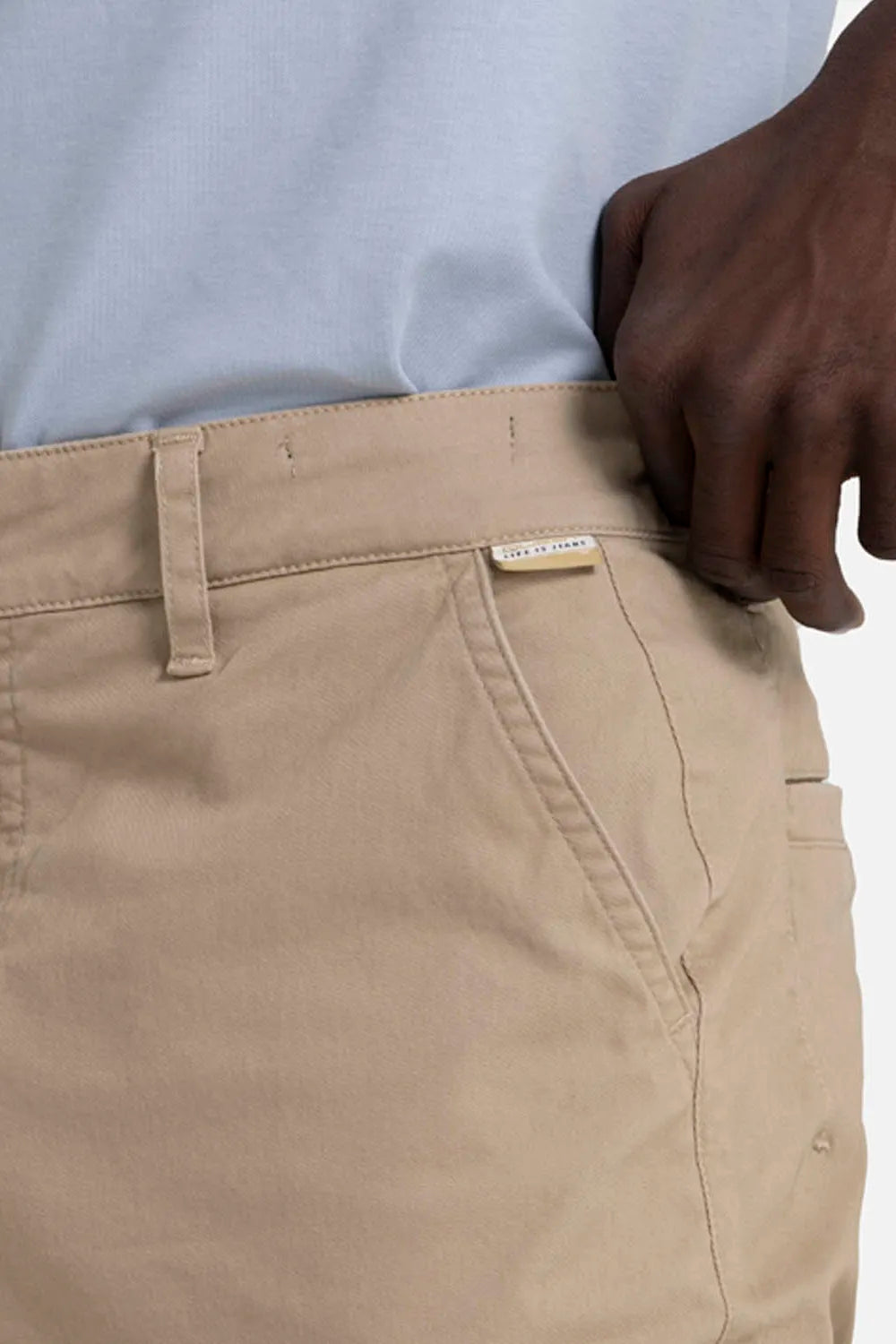 PANTALON TIPO CHINO COLOR BEIGE