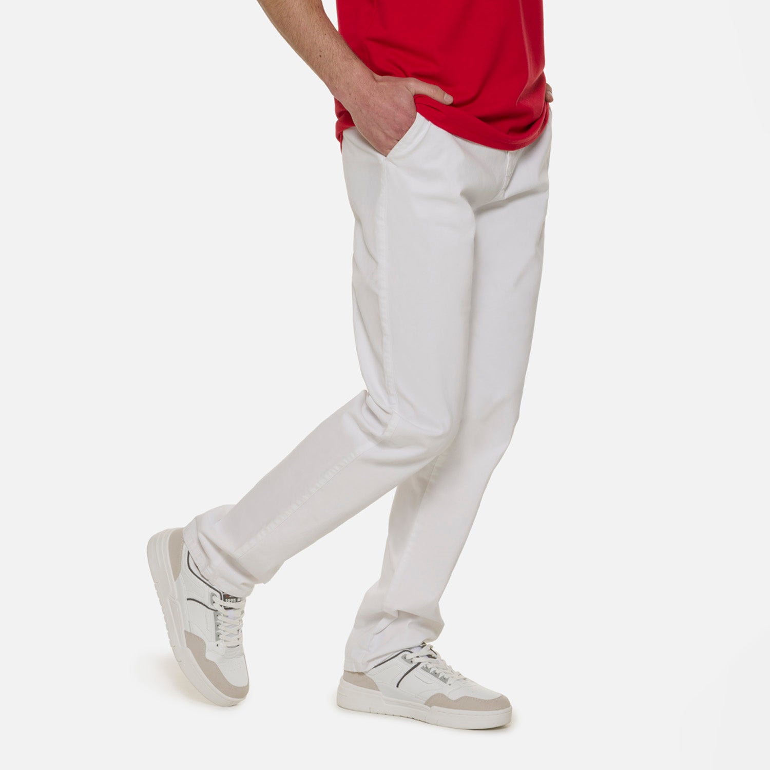 PANTALON TIPO CHINO COLOR BLANCO OPTICO