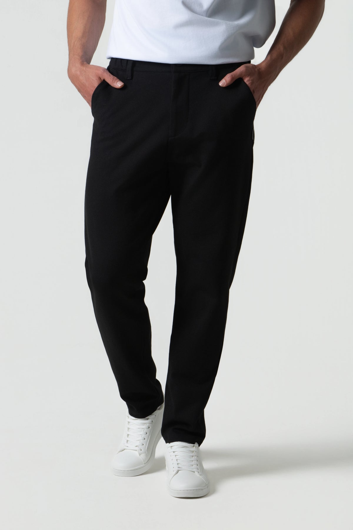 PANTALON TIPO CHINO COLOR NEGRO