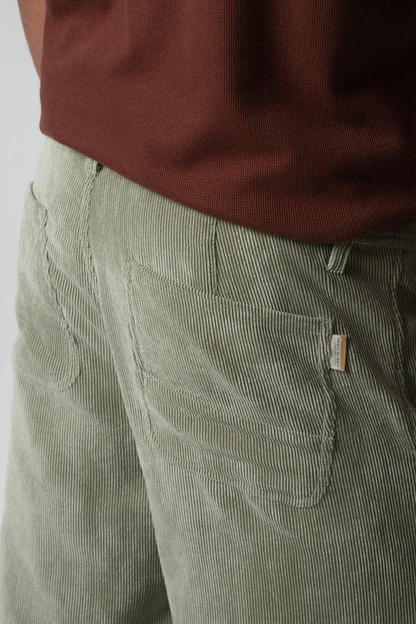 PANTALON 5 BOLSILLOS COLOR VERDE