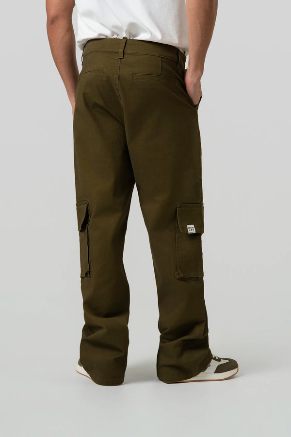 PANTALON CARGO COLOR DARK OLIVA