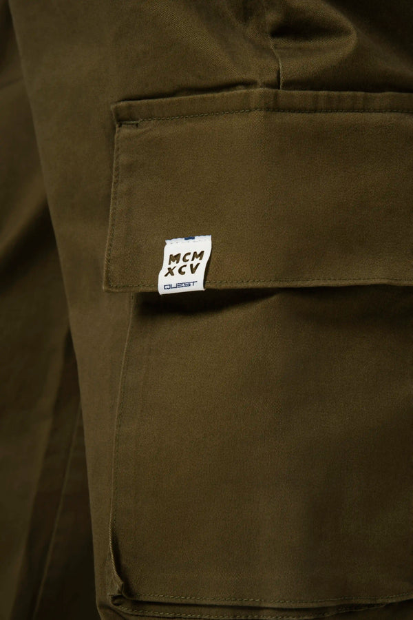 PANTALON CARGO COLOR DARK OLIVA