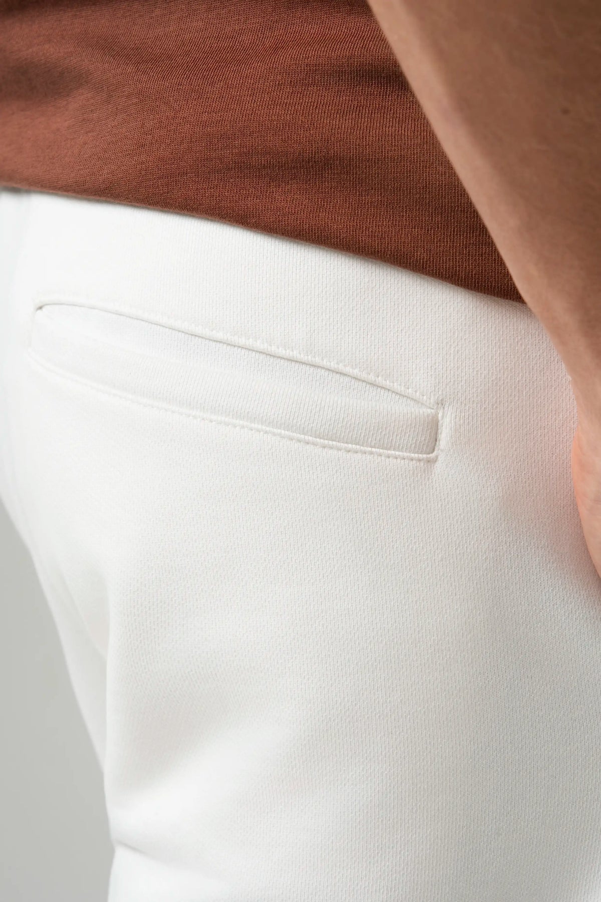 PANTALON TIPO CHINO COLOR IVORY
