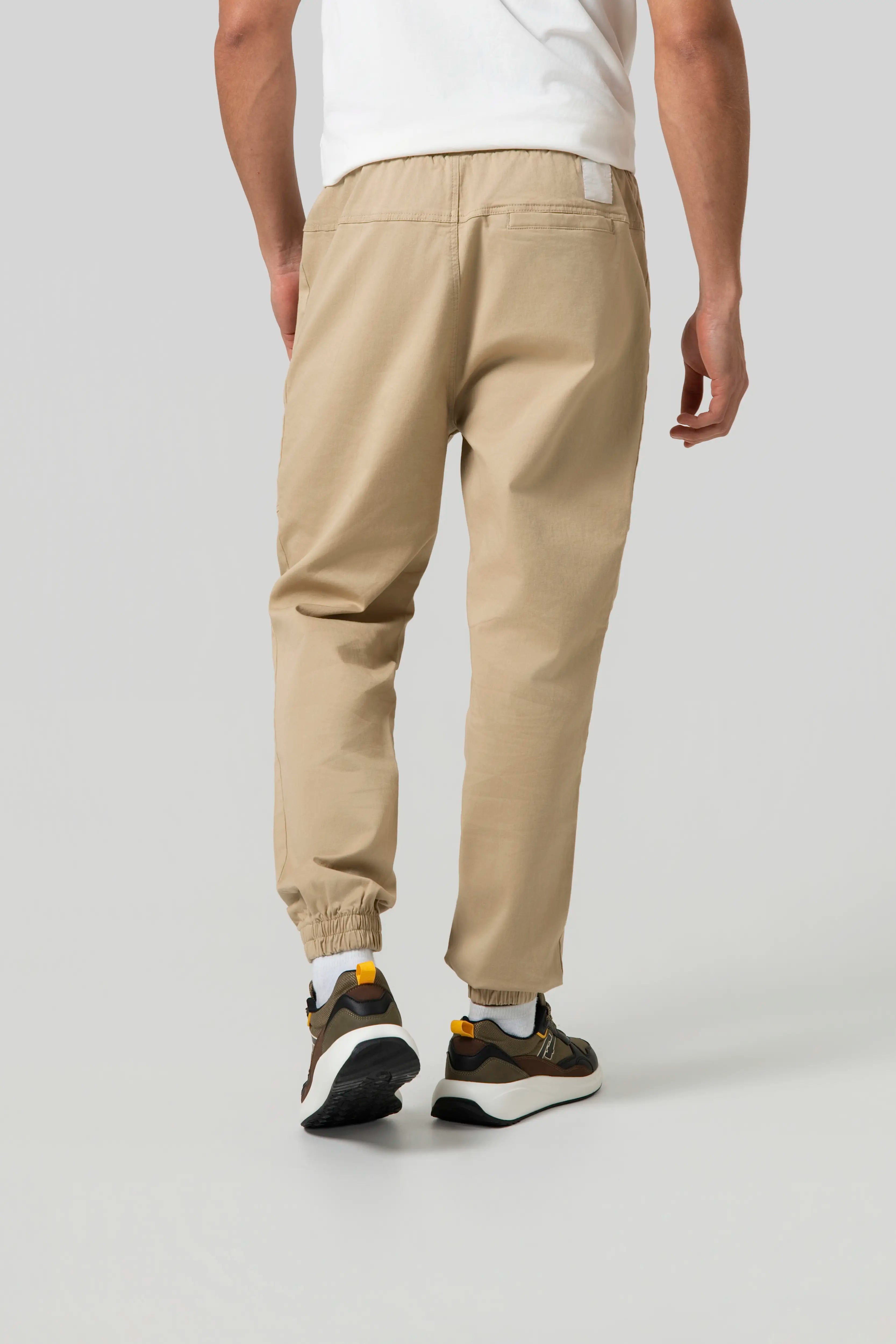 PANTALON JOGG COLOR BEIGE