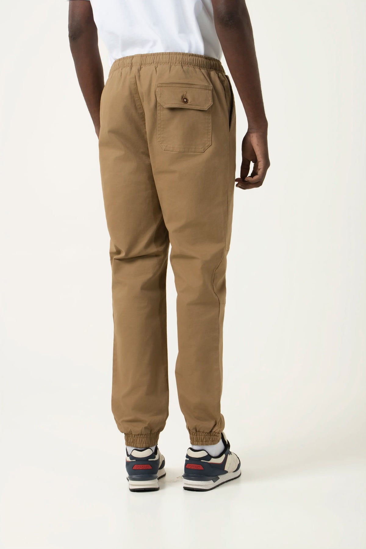 PANTALON JOGG COLOR KAKI