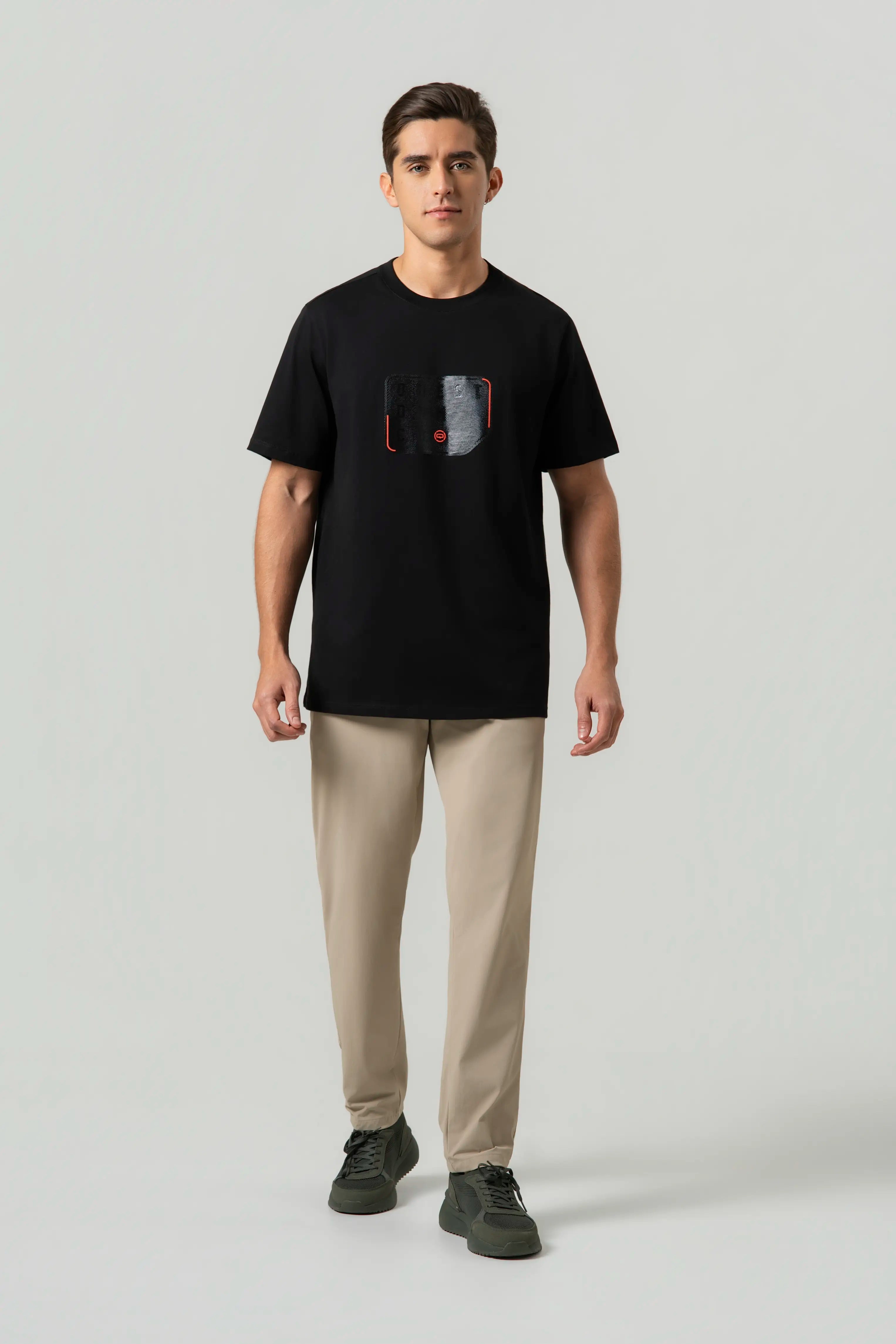 PANTALON TIPO CHINO COLOR BEIGE