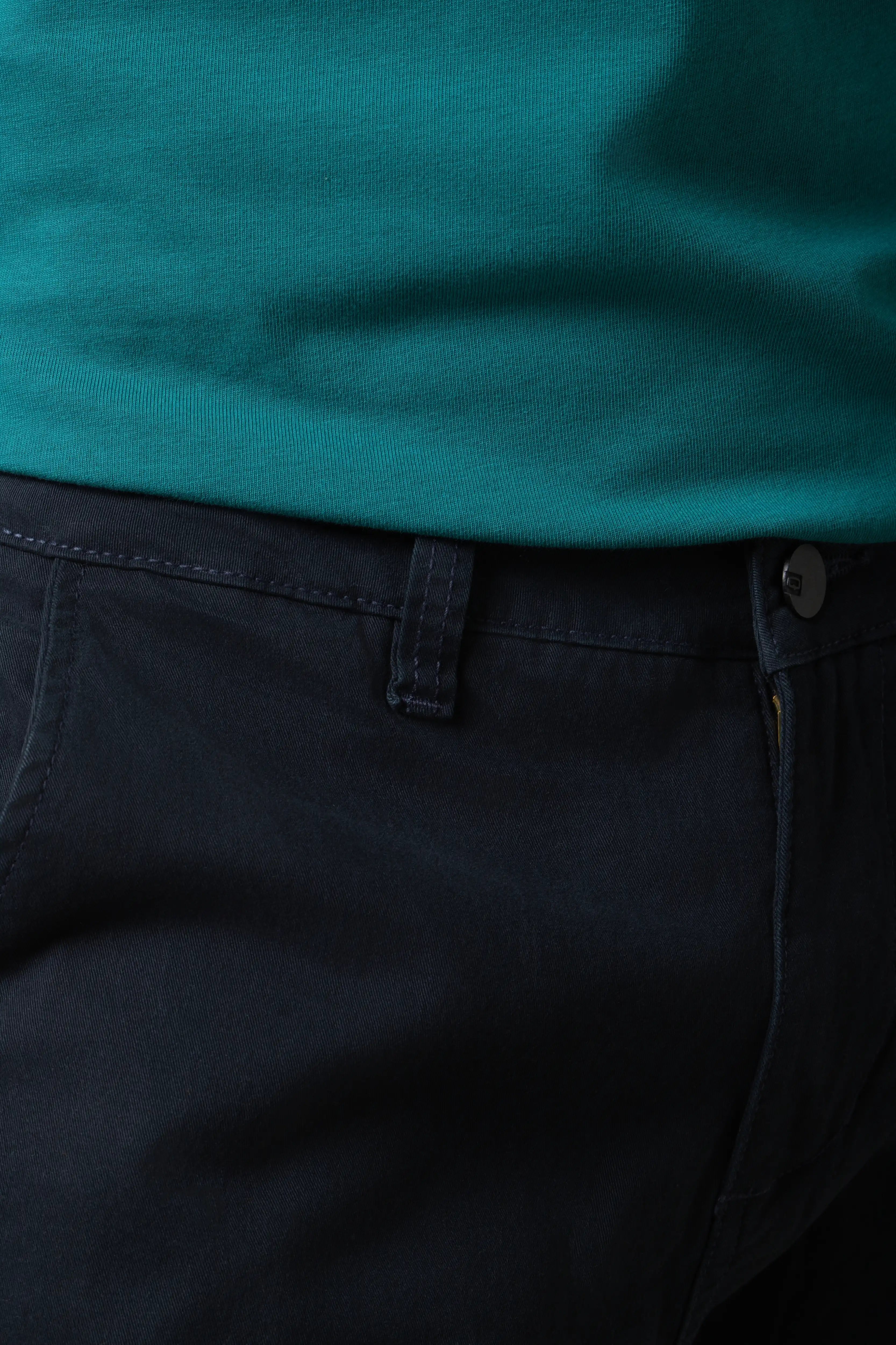 PANTALON CHINO COLOR AZUL OSCURO