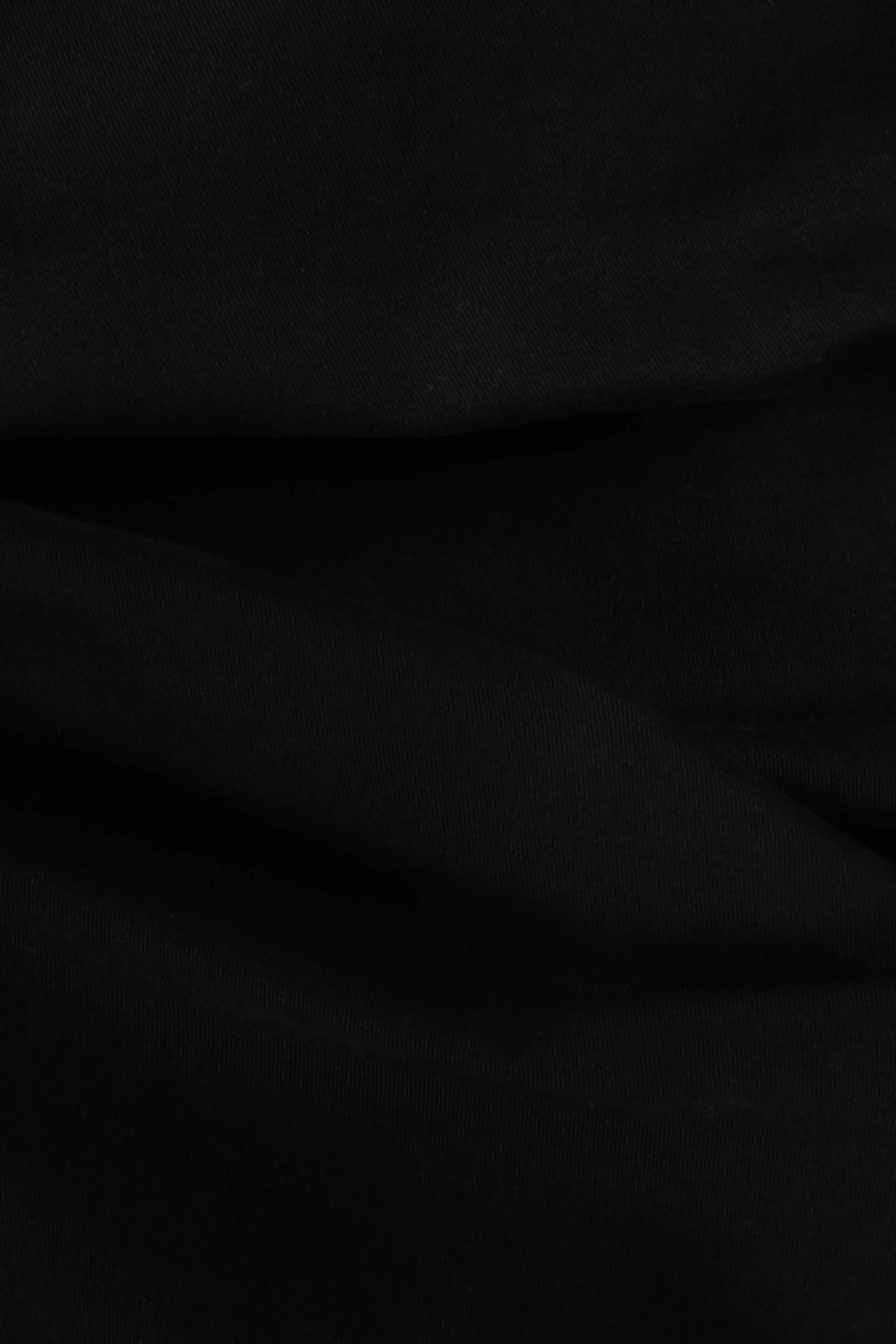PANTALON CHINO COLOR NEGRO
