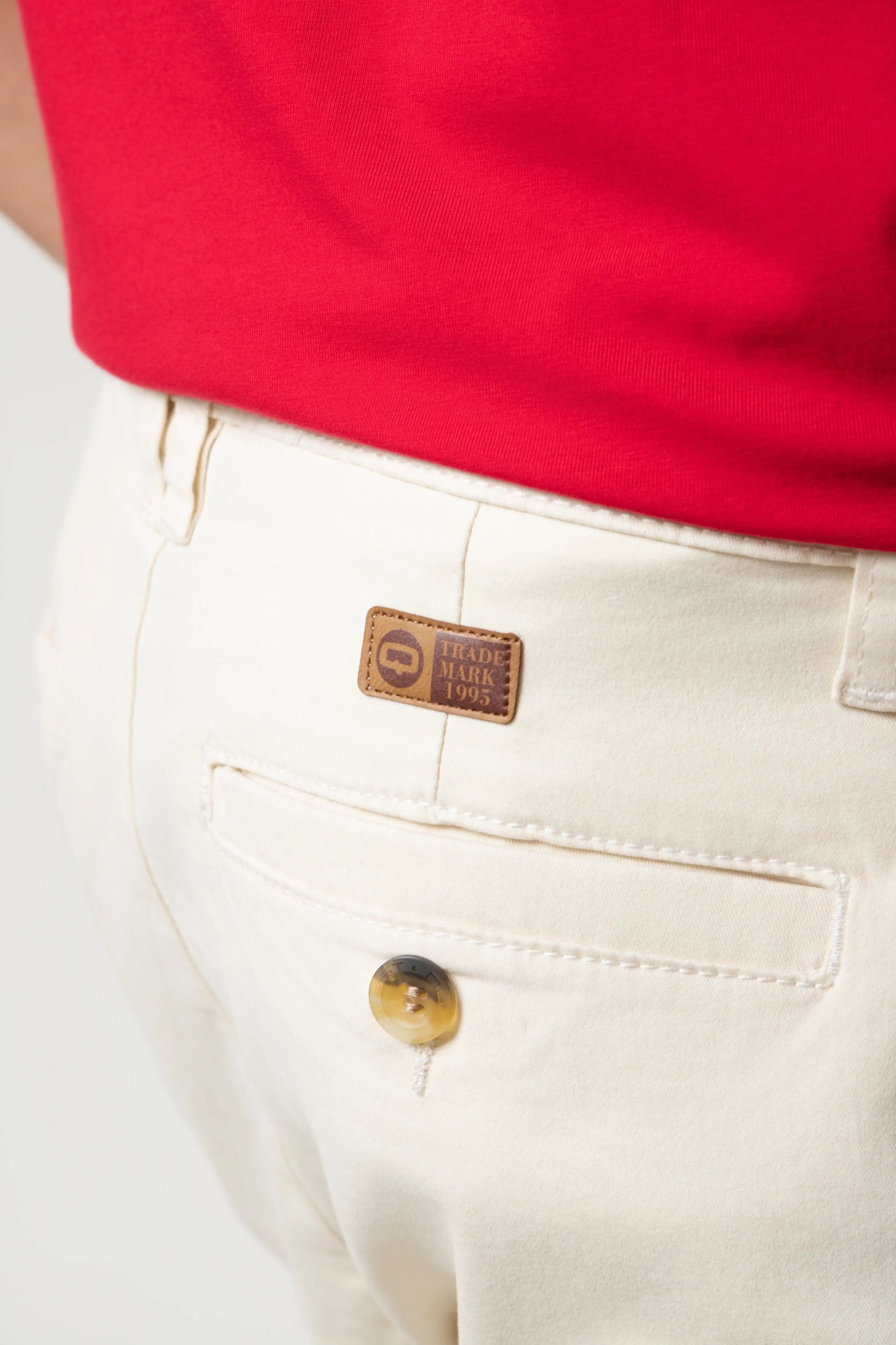 PANTALON CHINO COLOR WHITECAP GRAY