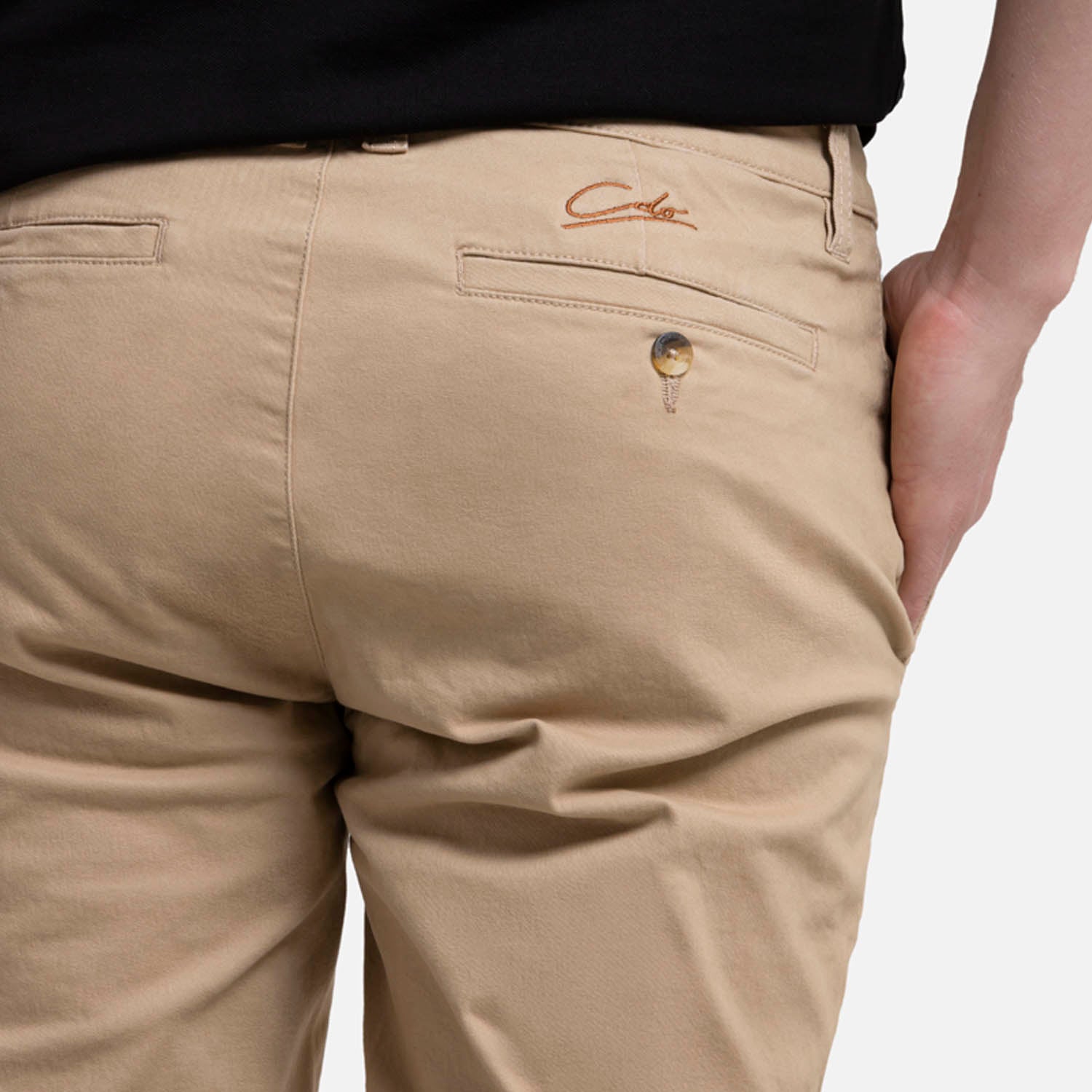 PANTALON TIPO CHINO COLOR BEIGE