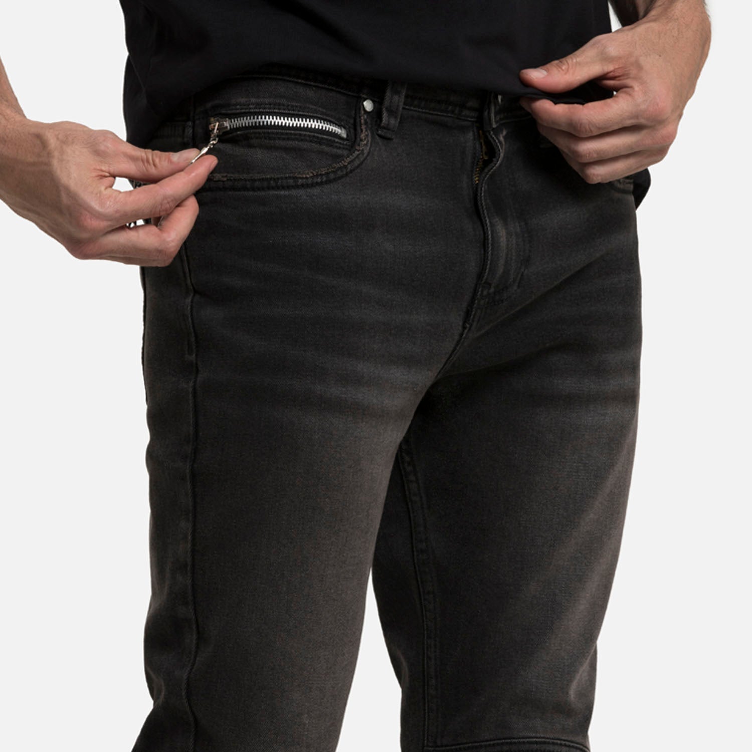 JEAN 5 BOLSILLOS COLOR NEGRO