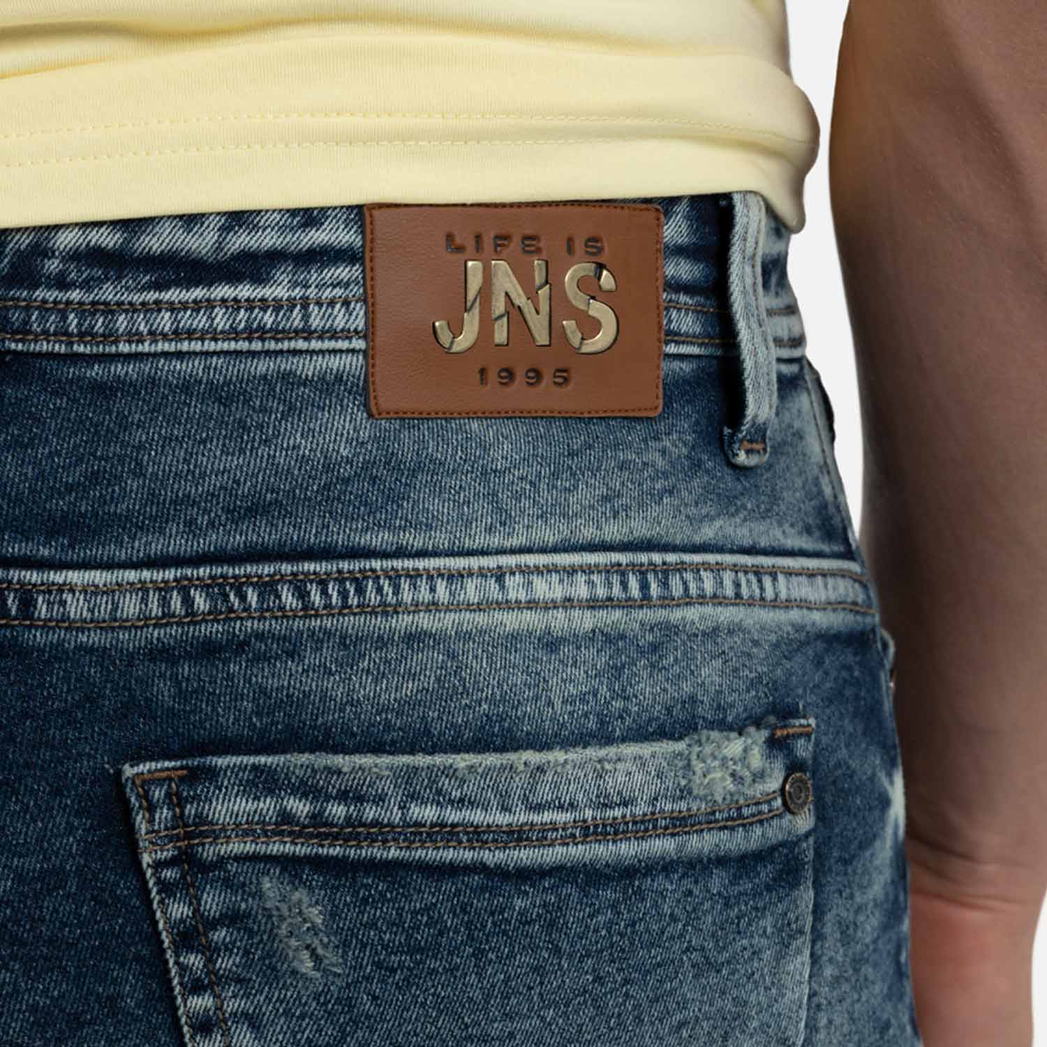 JEAN 5 BOLSILLOS COLOR AZUL CLARO