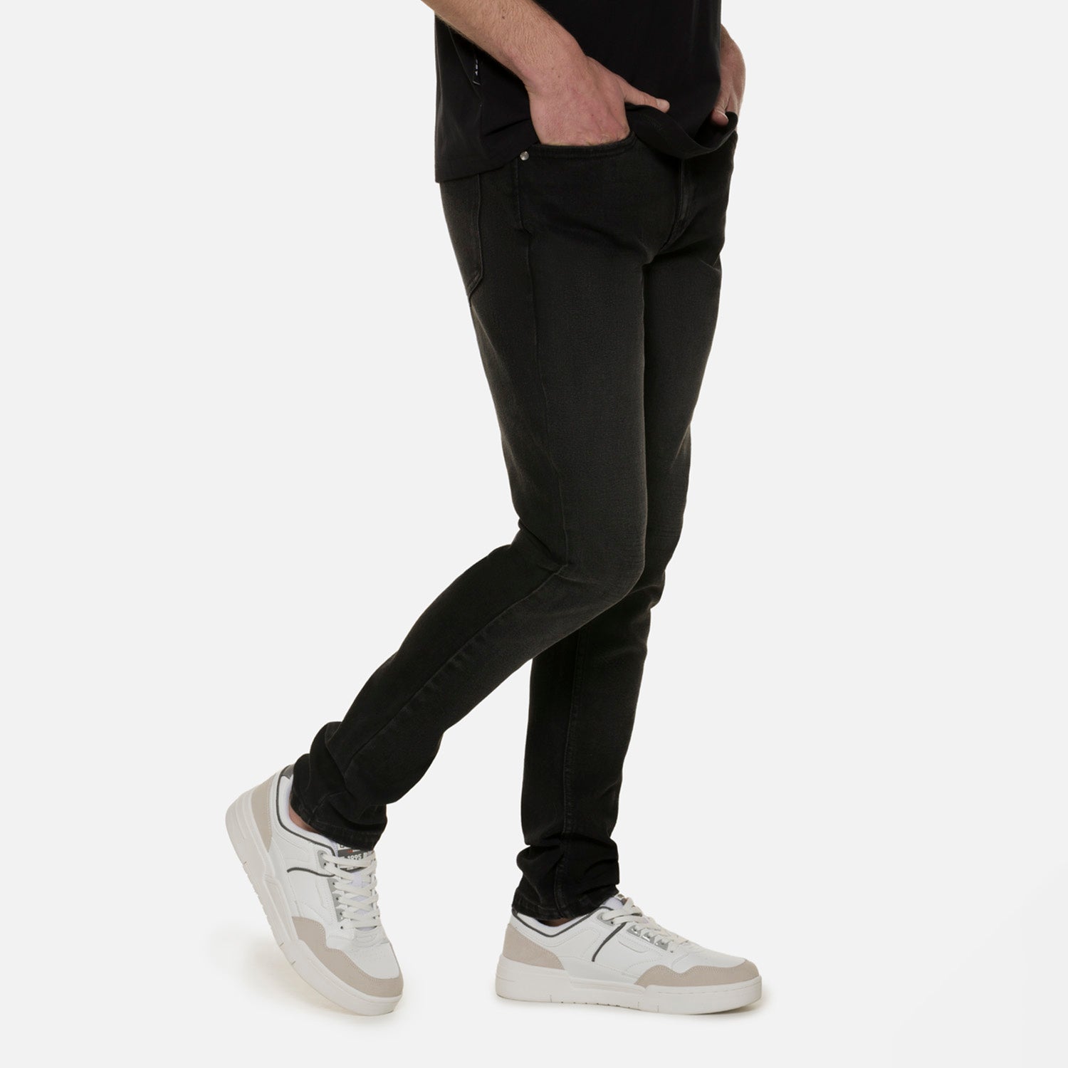 JEAN 5 BOLSILLOS COLOR NEGRO