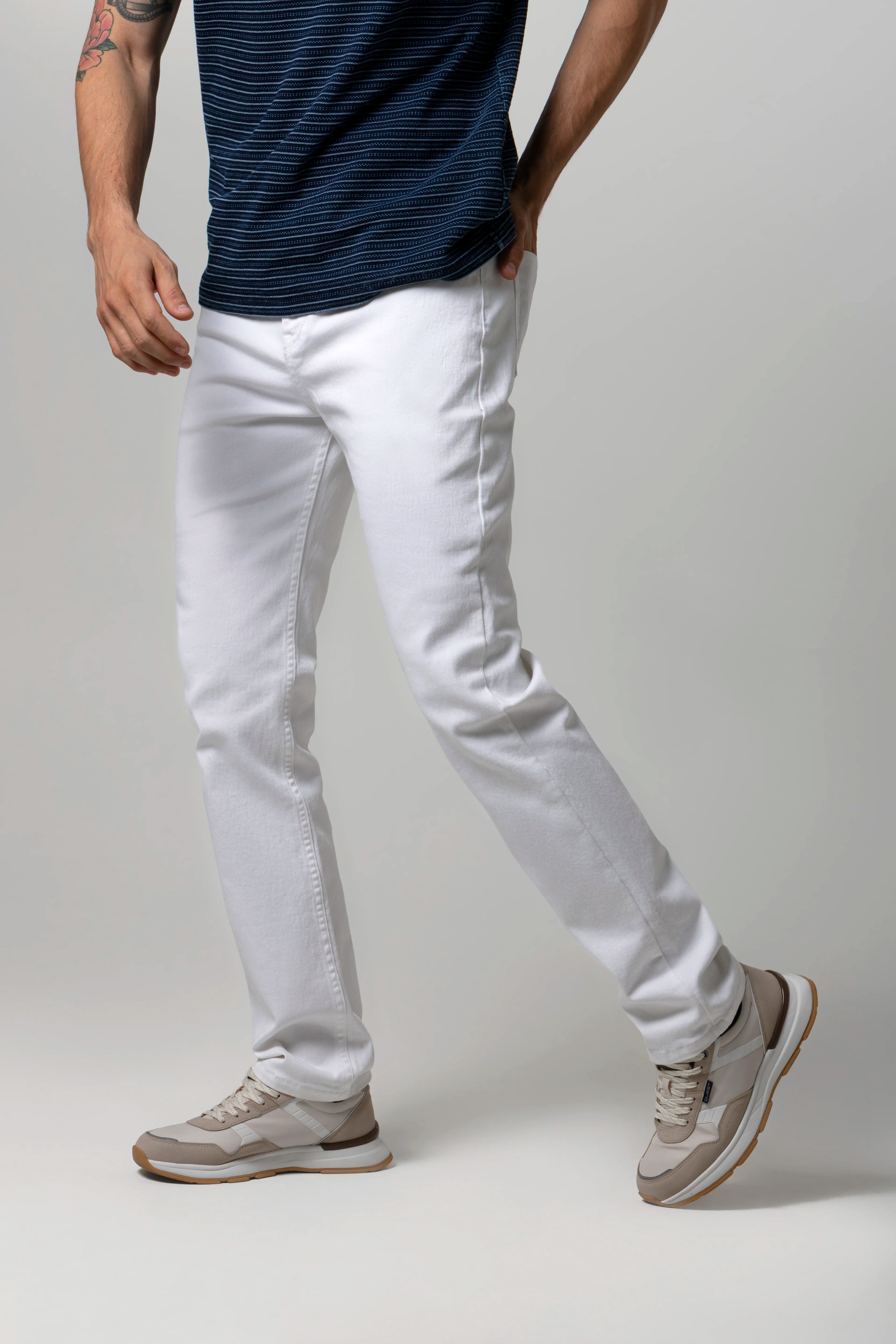 JEAN 5 BOLSILLOS COLOR BLANCO OPTICO