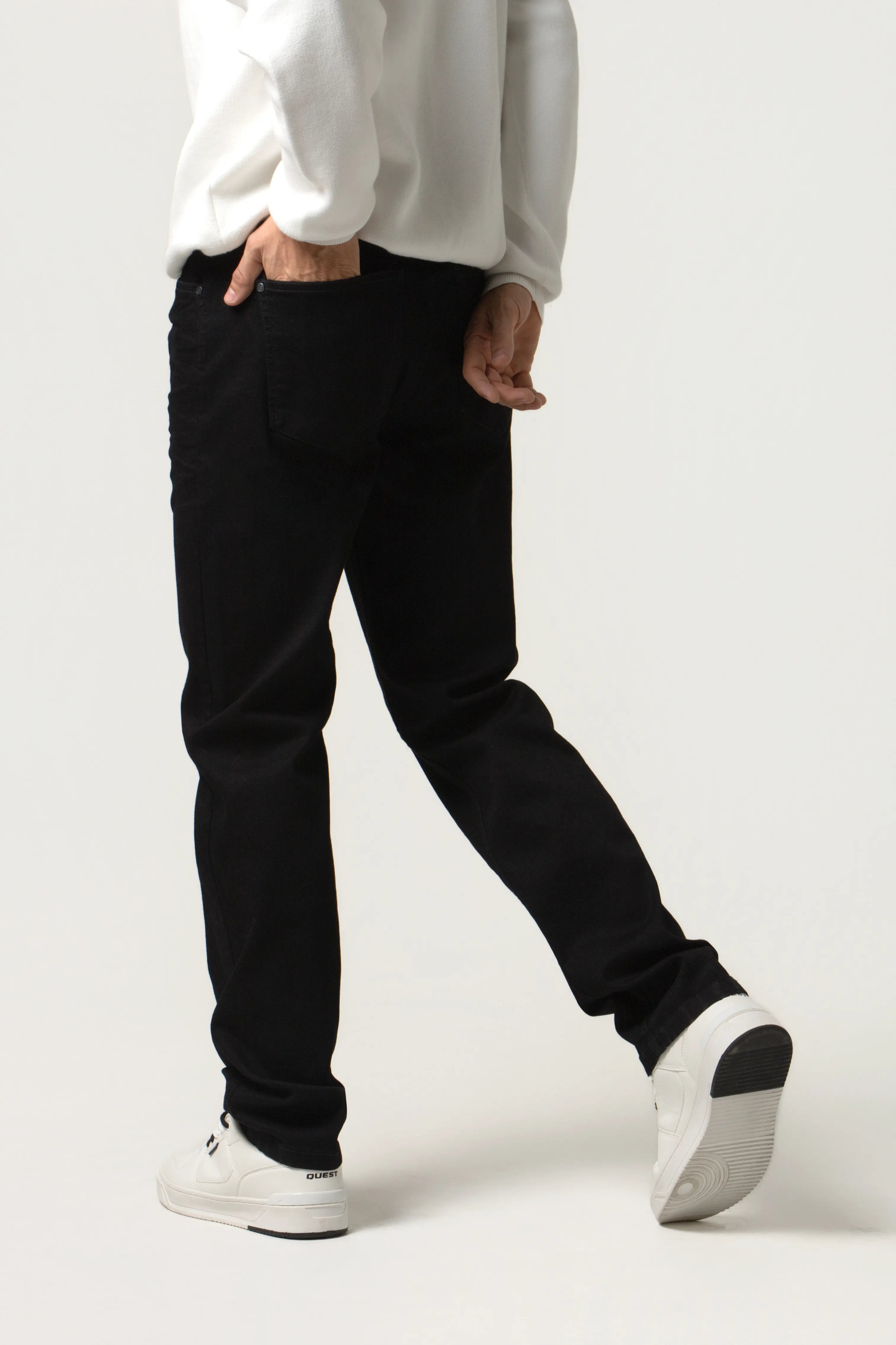 JEAN 5 BOLSILLOS COLOR NEGRO