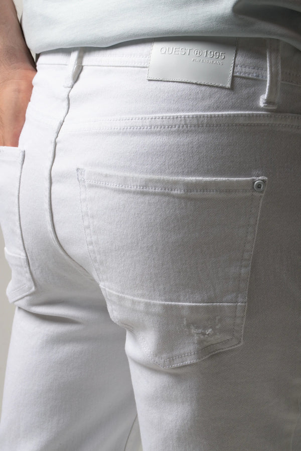 JEAN 5 BOLSILLOS COLOR BLANCO OPTICO