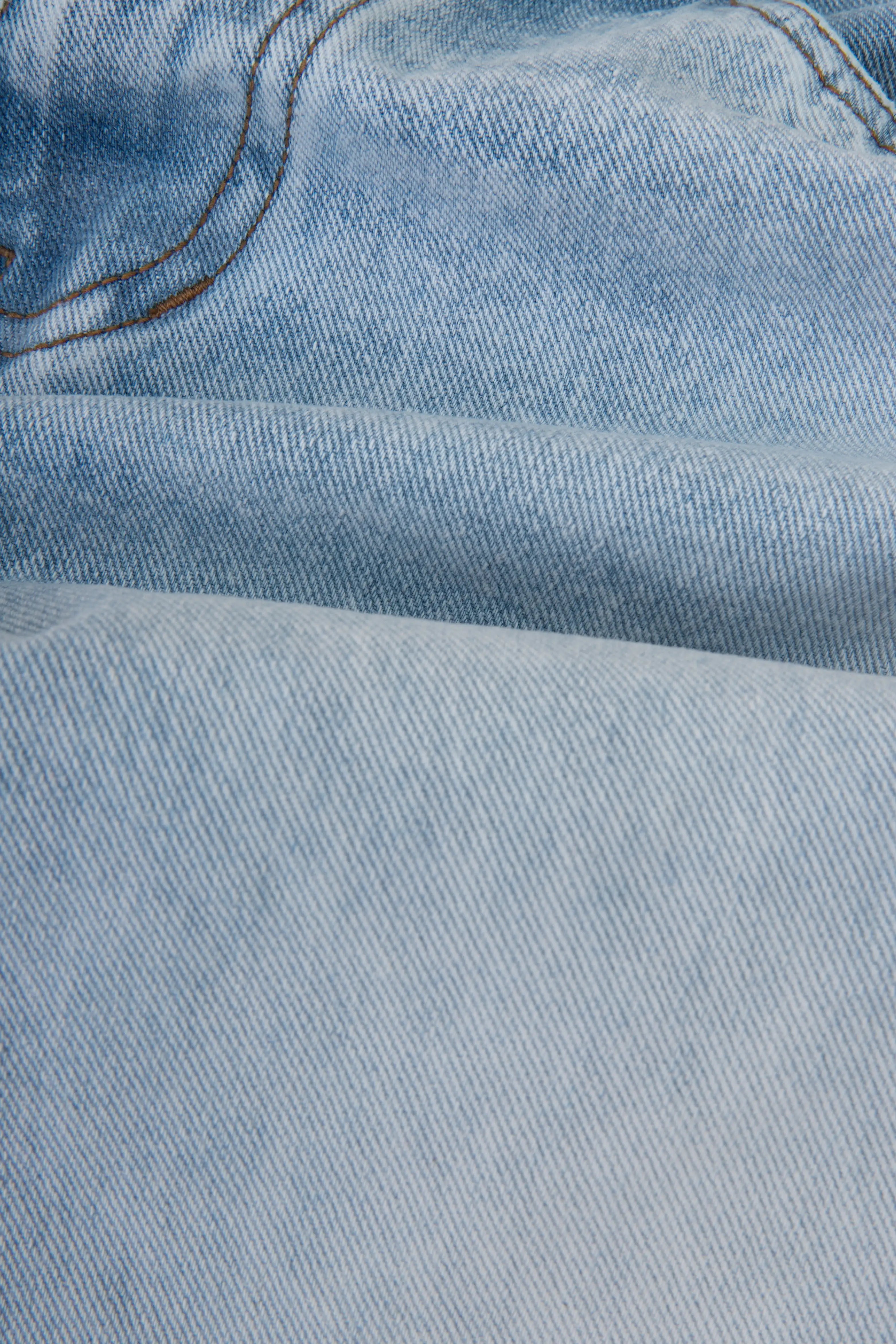 JEAN 5 BOLSILLOS COLOR AZUL CLARO