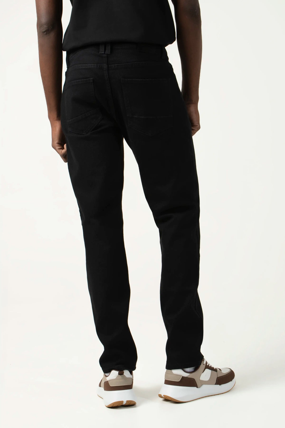 JEAN 5 BOLSILLOS COLOR NEGRO