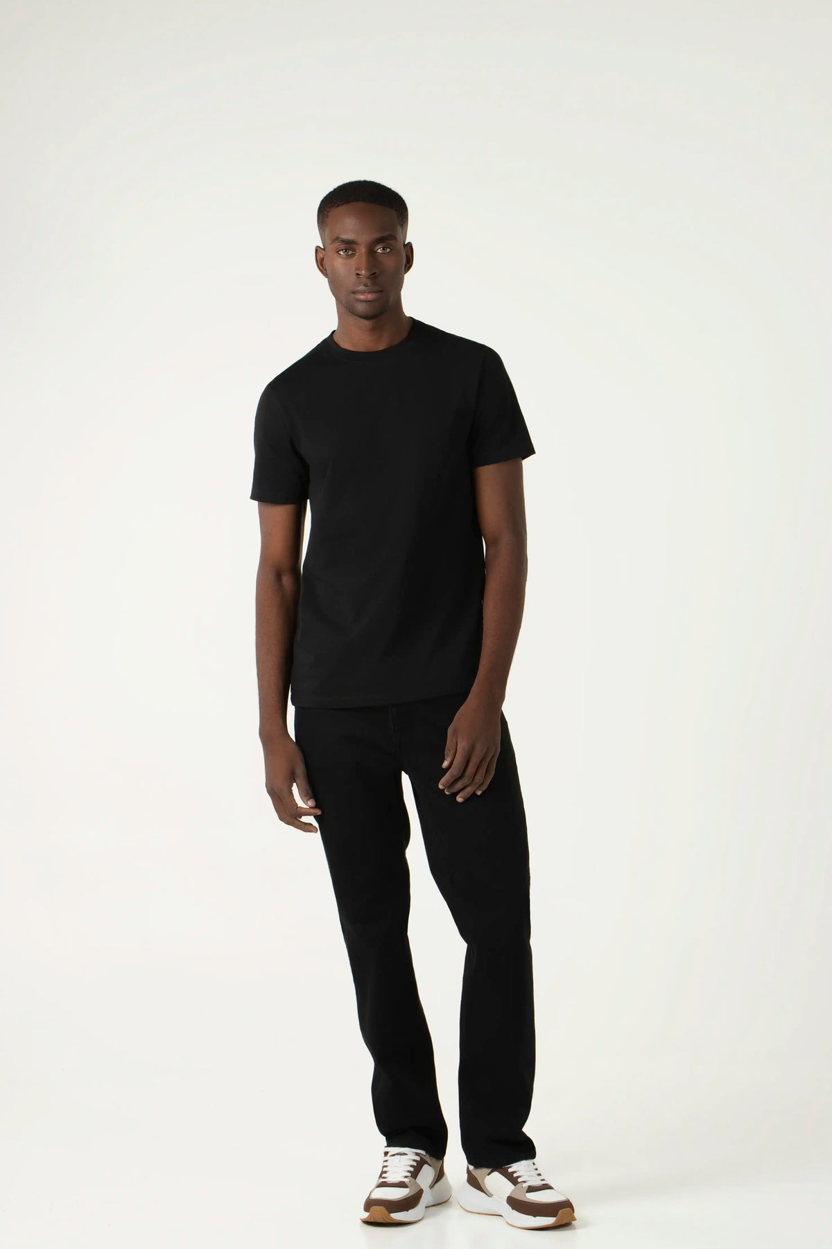 JEAN 5 BOLSILLOS COLOR NEGRO
