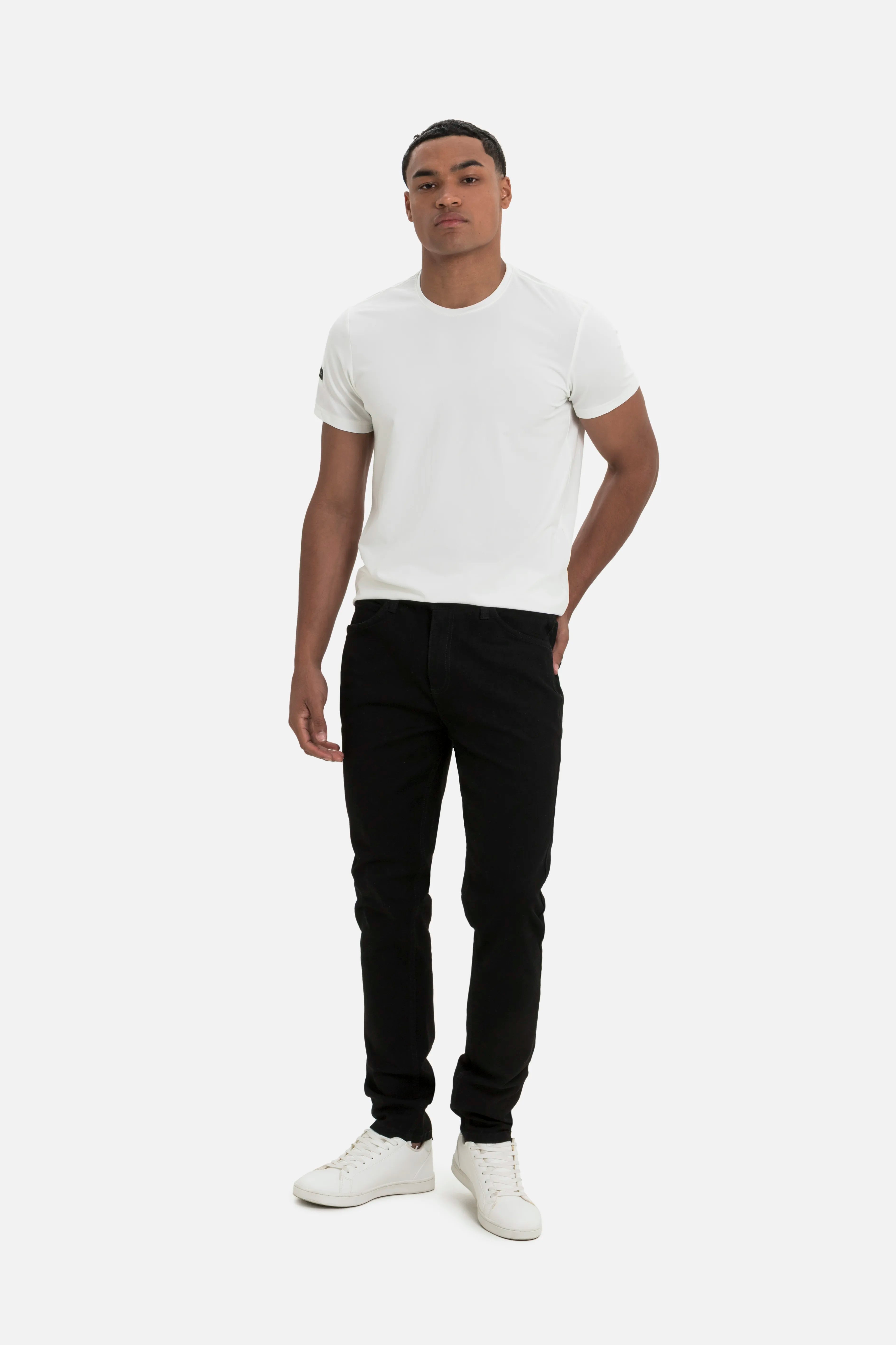 JEAN 5 BOLSILLOS COLOR NEGRO NEGRO