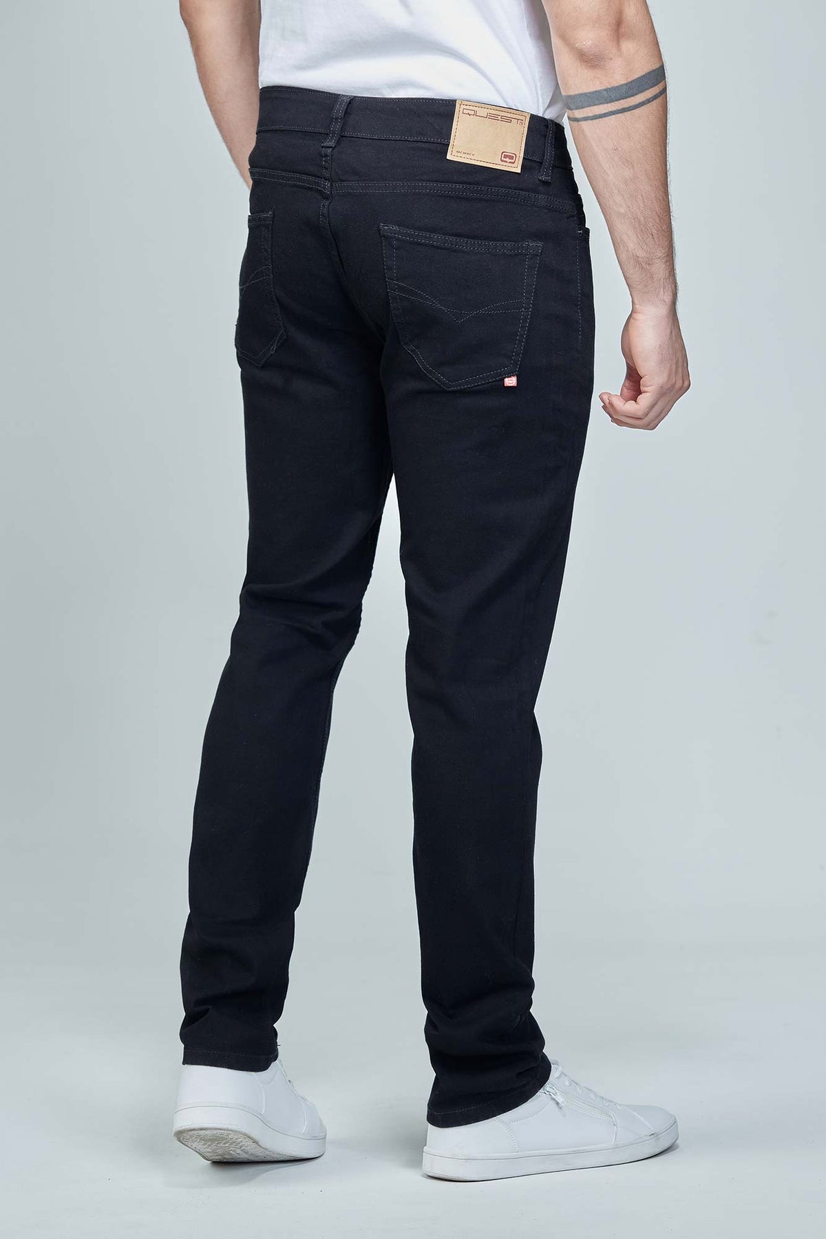 JEAN 5 BOLSILLOS COLOR NEGRO NEGRO