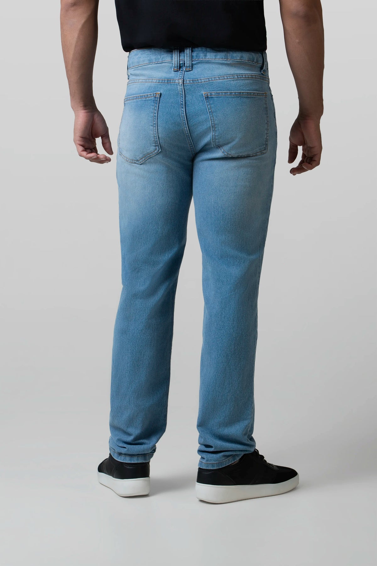 JEAN 5 BOLSILLOS COLOR AZUL CLARO