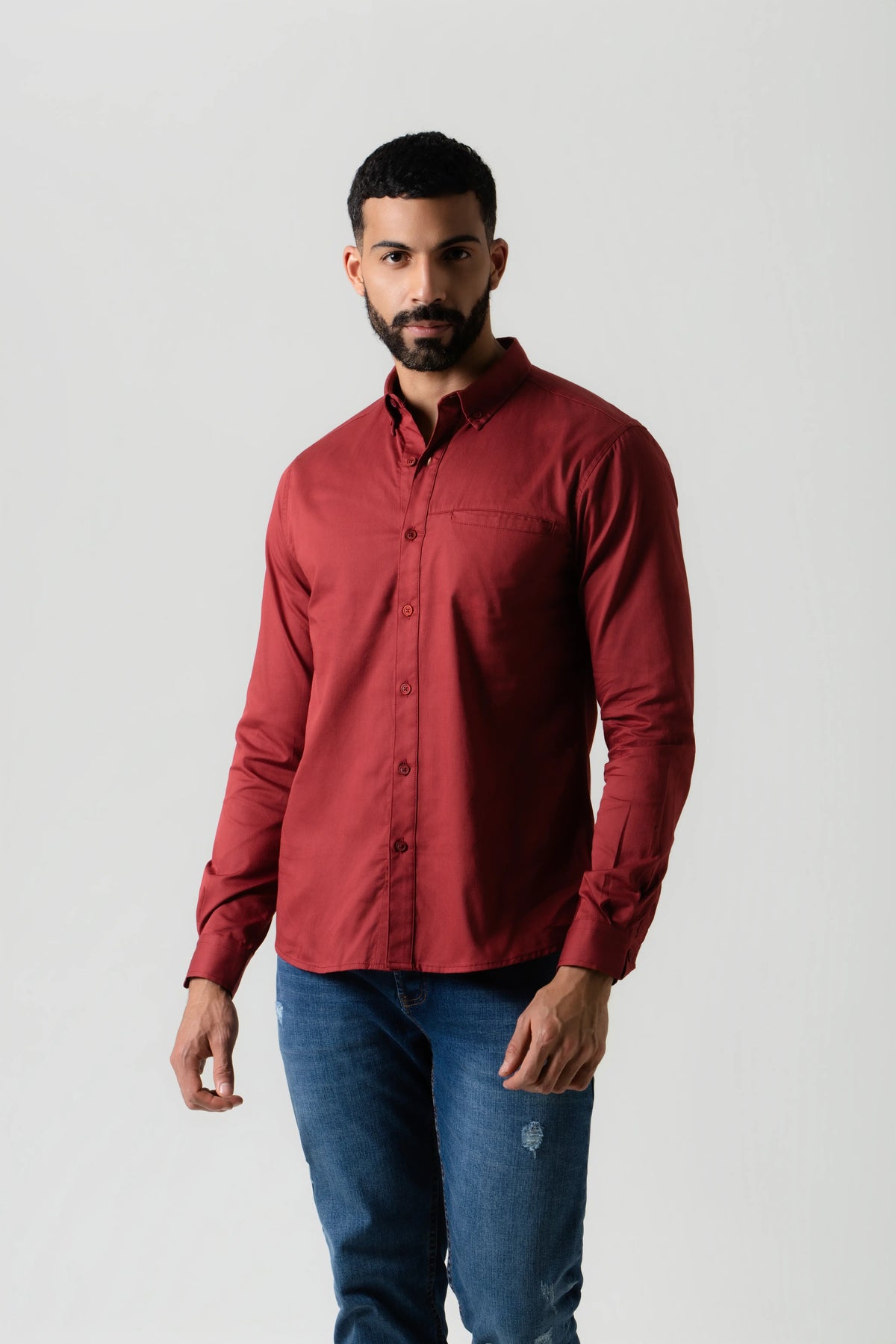 CAMISA MANGA LARGA COLOR VINOTINTO