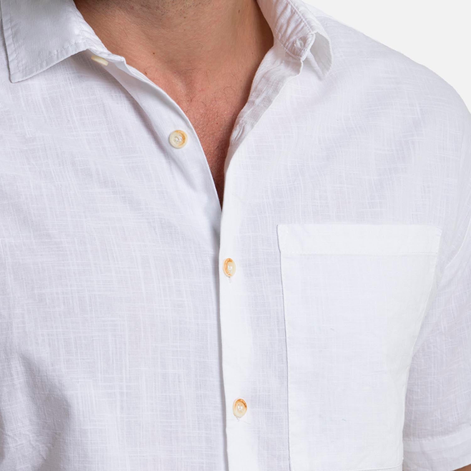 CAMISA MANGA CORTA COLOR BLANCO OPTICO