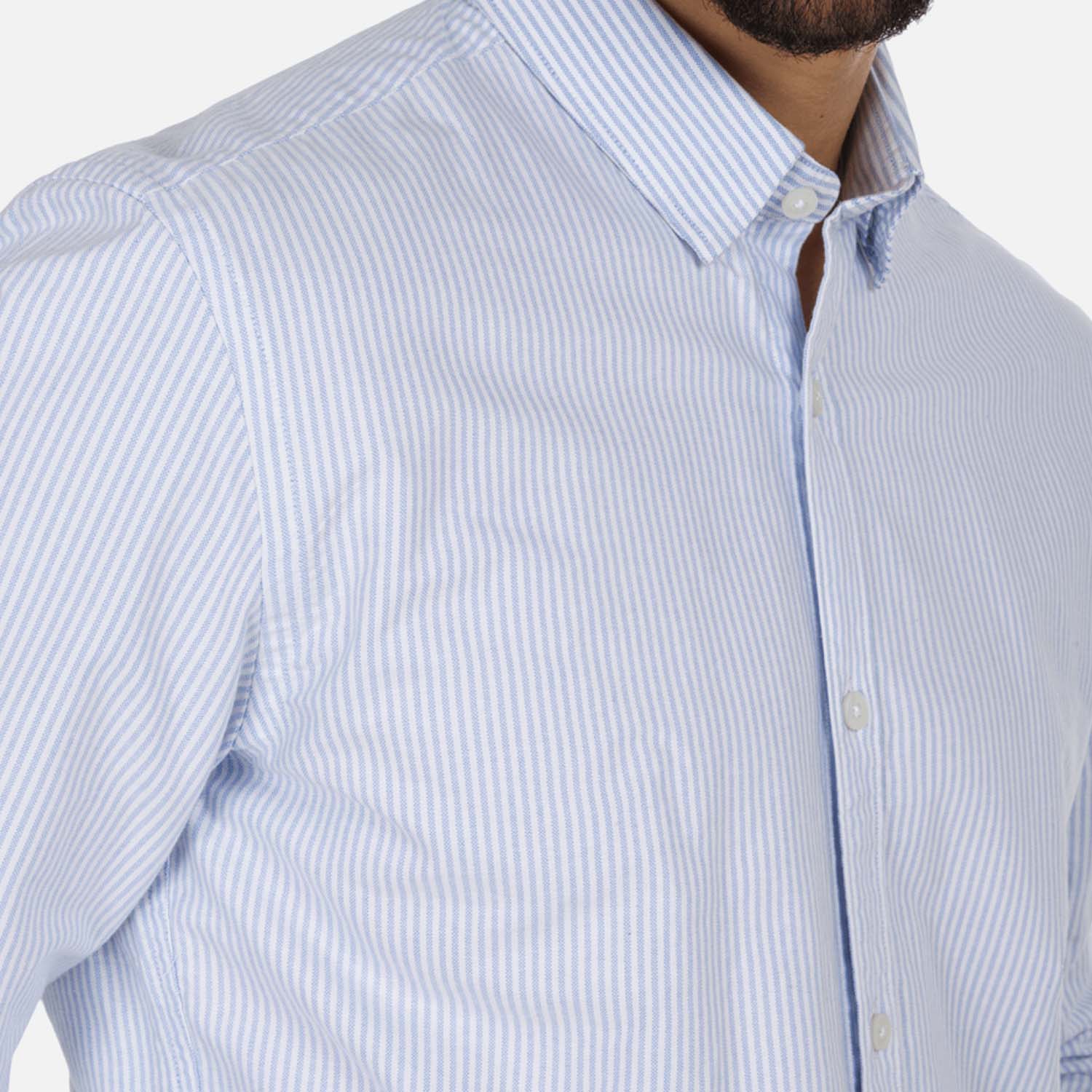 CAMISA MANGA LARGA COLOR BLANCO MULTIRAYAS